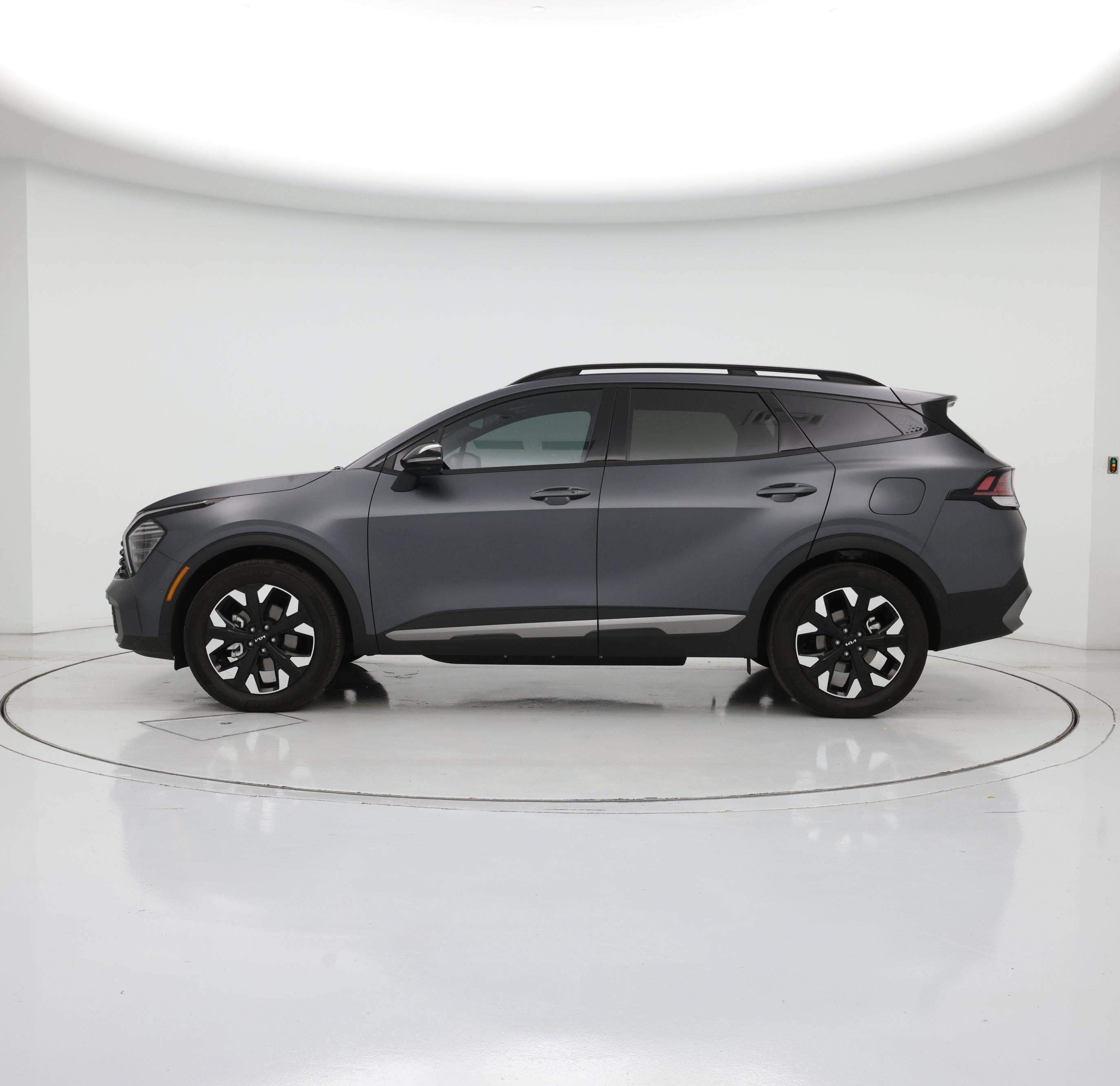 Thumbnail: 2023 Kia Sportage - 3