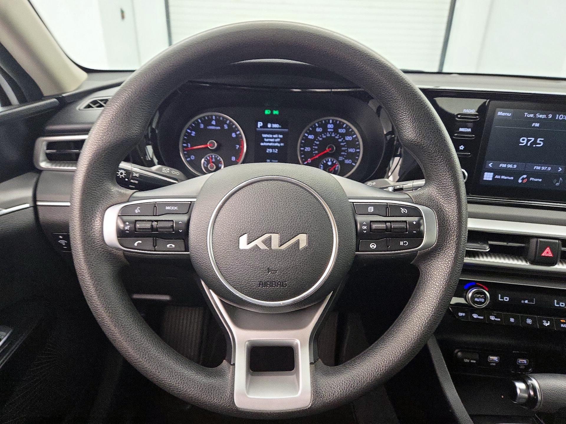 Thumbnail: 2022 Kia K5 - 10
