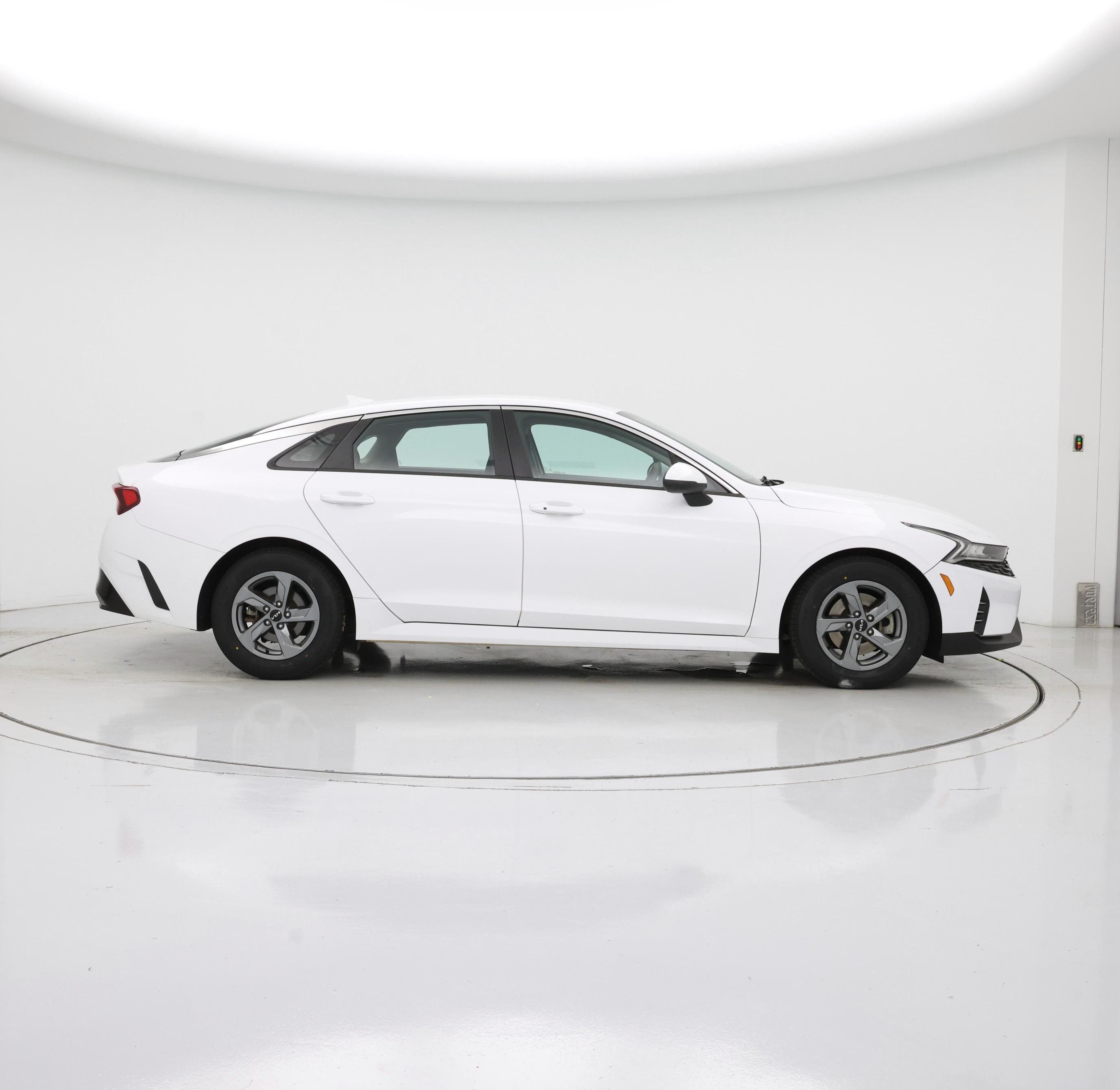 Thumbnail: 2022 Kia K5 - 7
