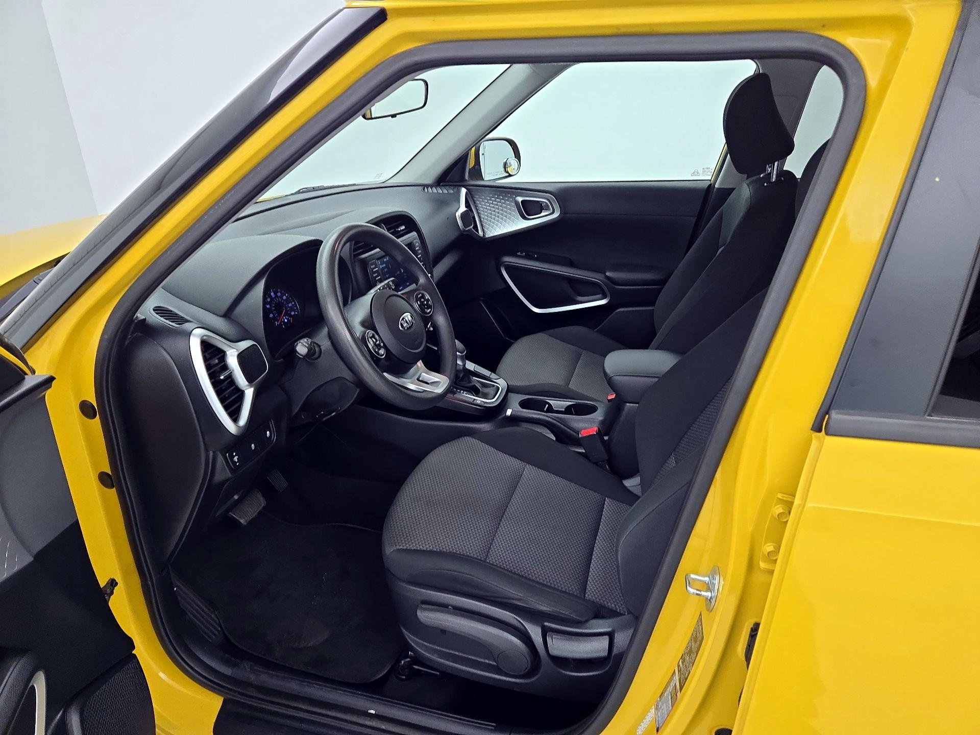 Thumbnail: 2020 Kia Soul - 11