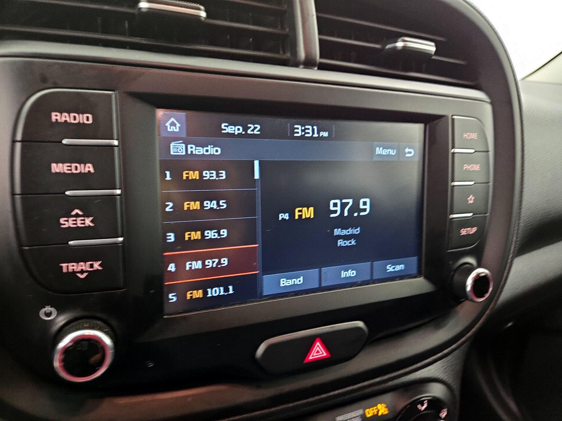 Thumbnail: 2020 Kia Soul - 15