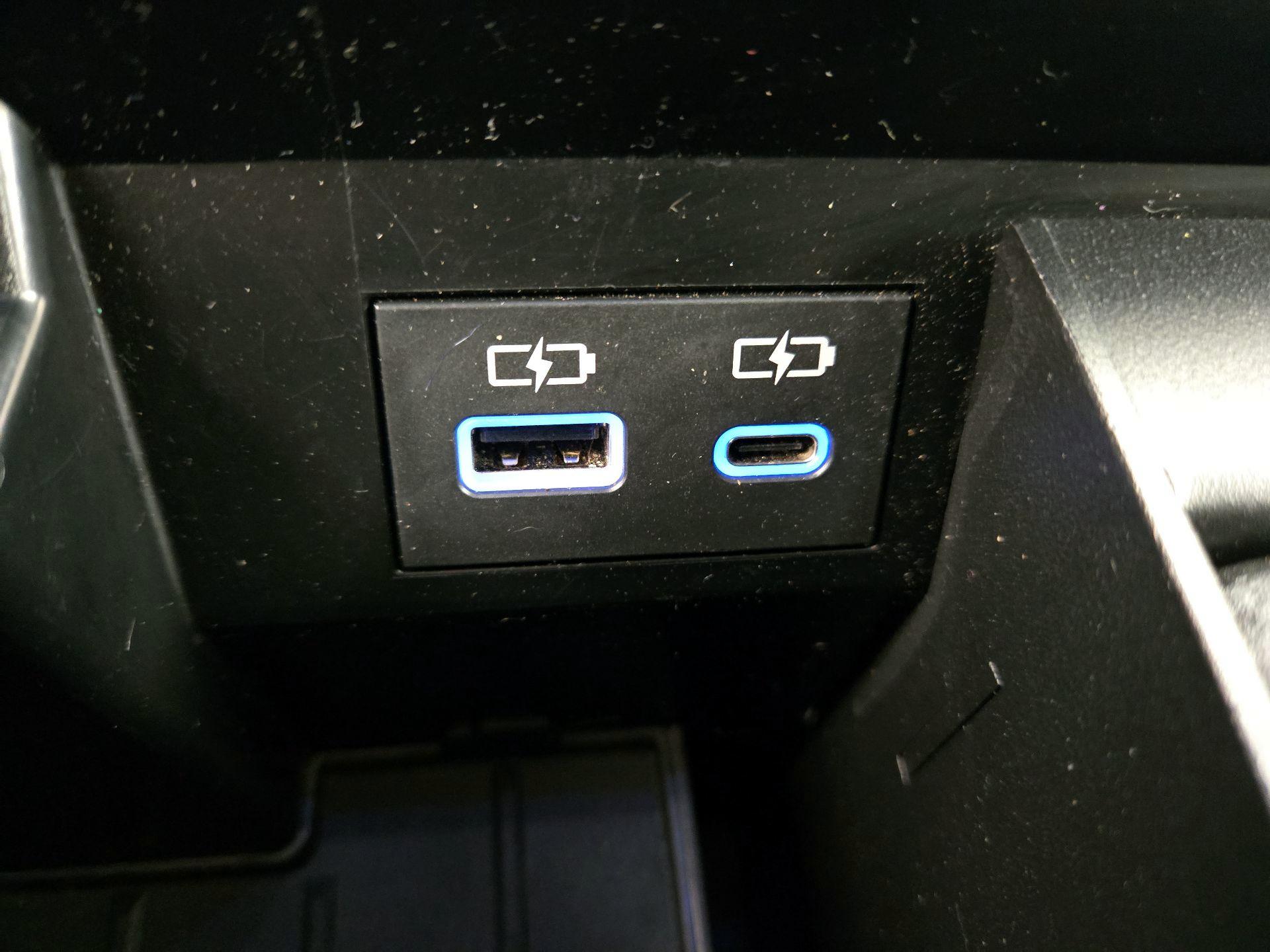 Thumbnail: 2022 Toyota Tundra - 18