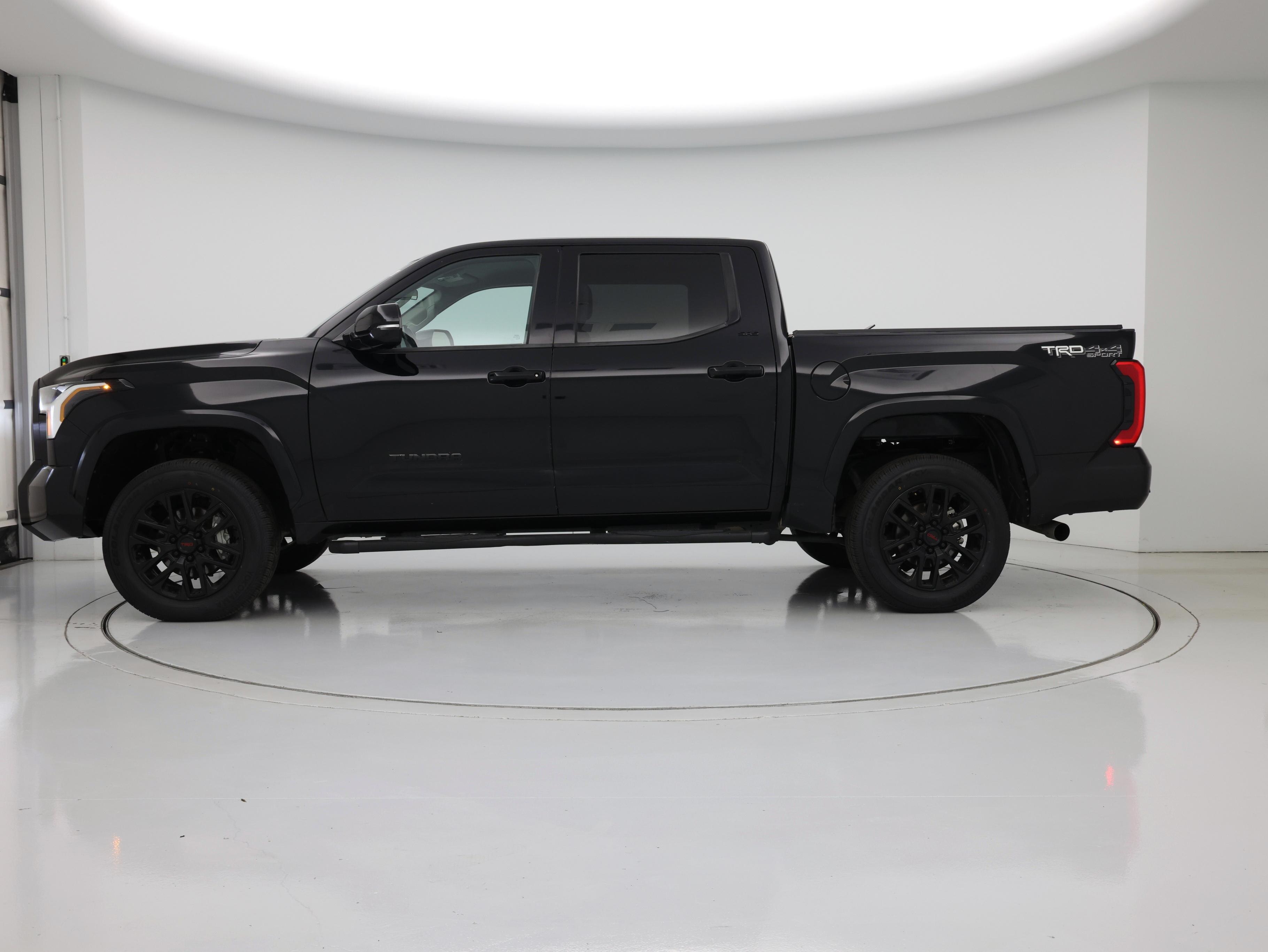 Thumbnail: 2022 Toyota Tundra - 3