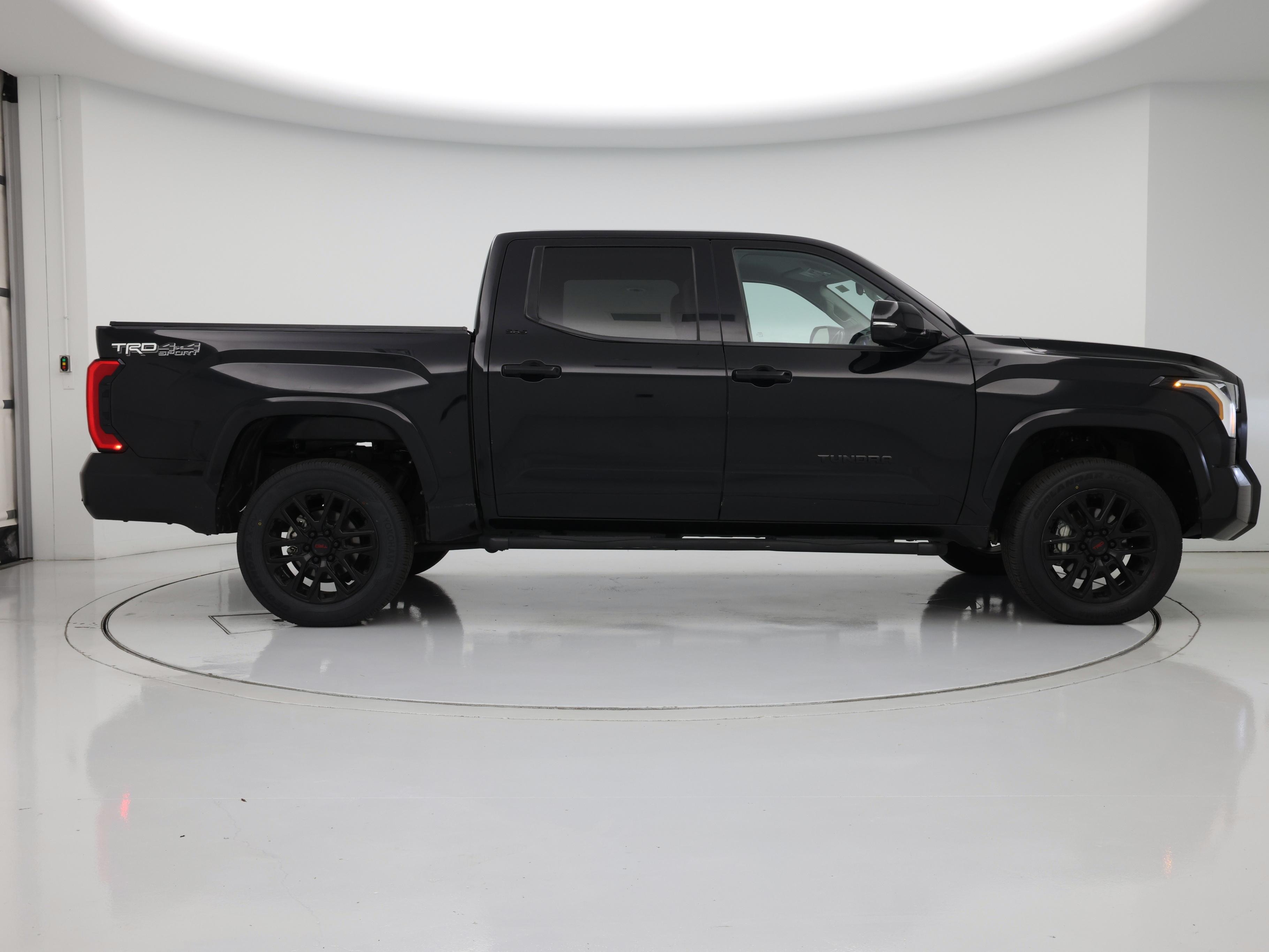 Thumbnail: 2022 Toyota Tundra - 7