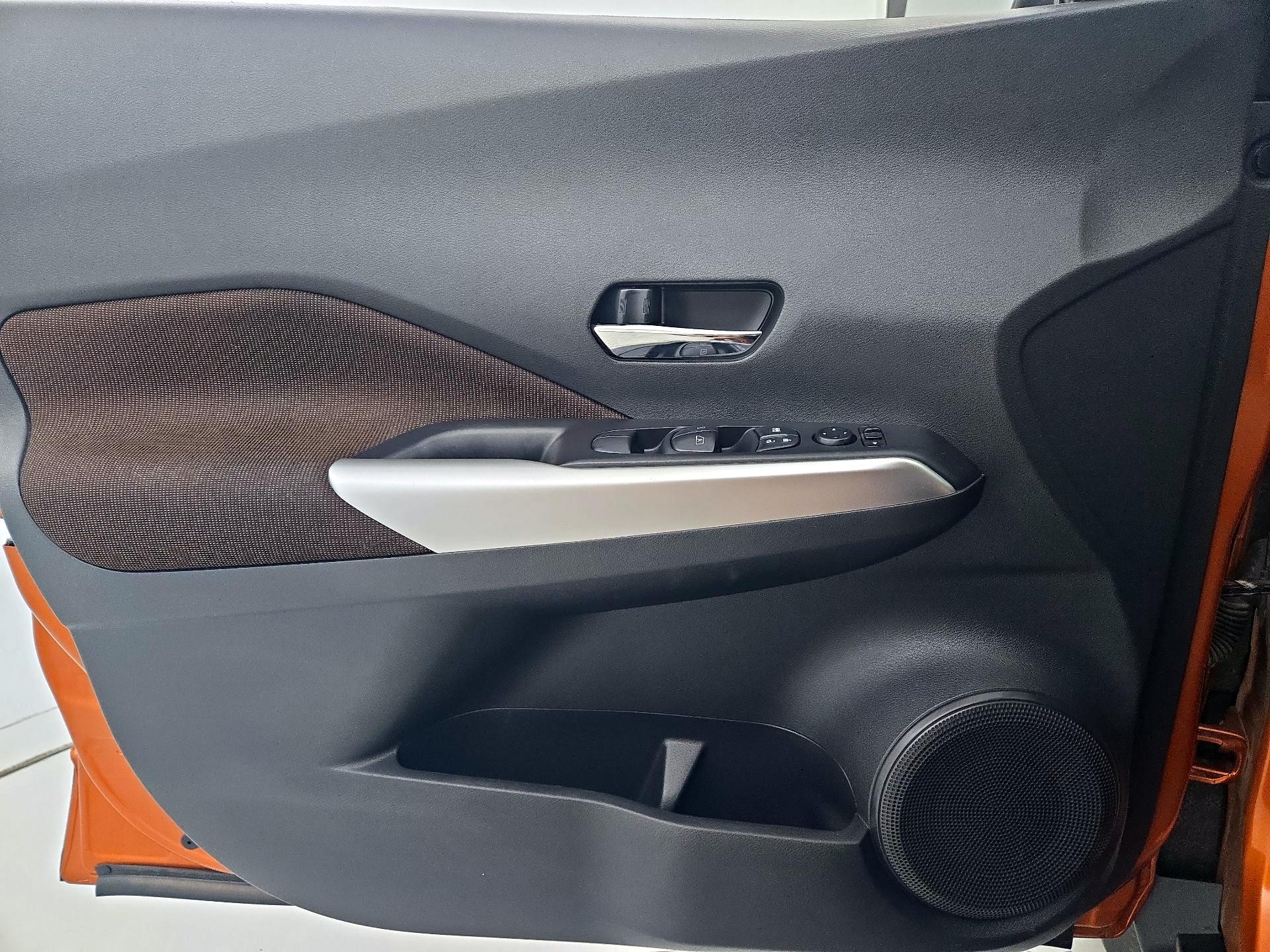Thumbnail: 2020 Nissan Kicks - 12