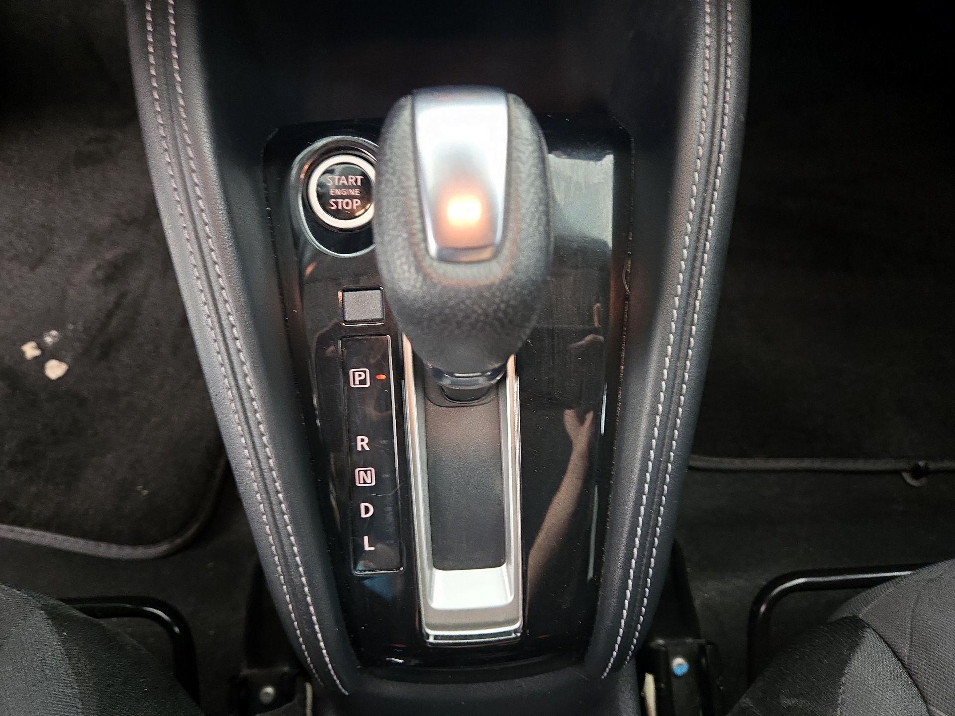 Thumbnail: 2020 Nissan Kicks - 16