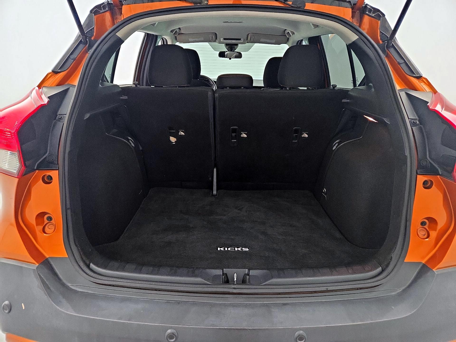 Thumbnail: 2020 Nissan Kicks - 19