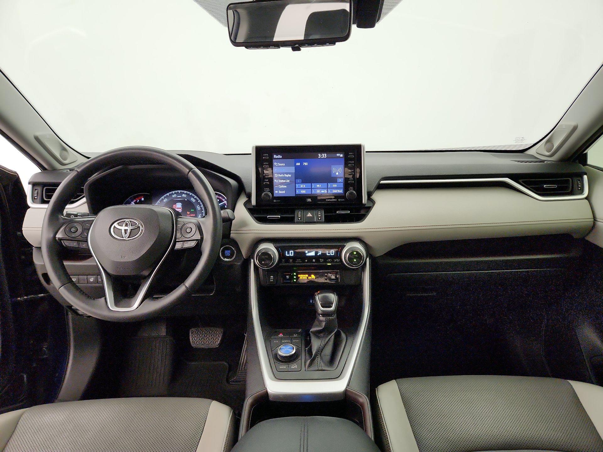 Thumbnail: 2019 Toyota RAV4 - 9