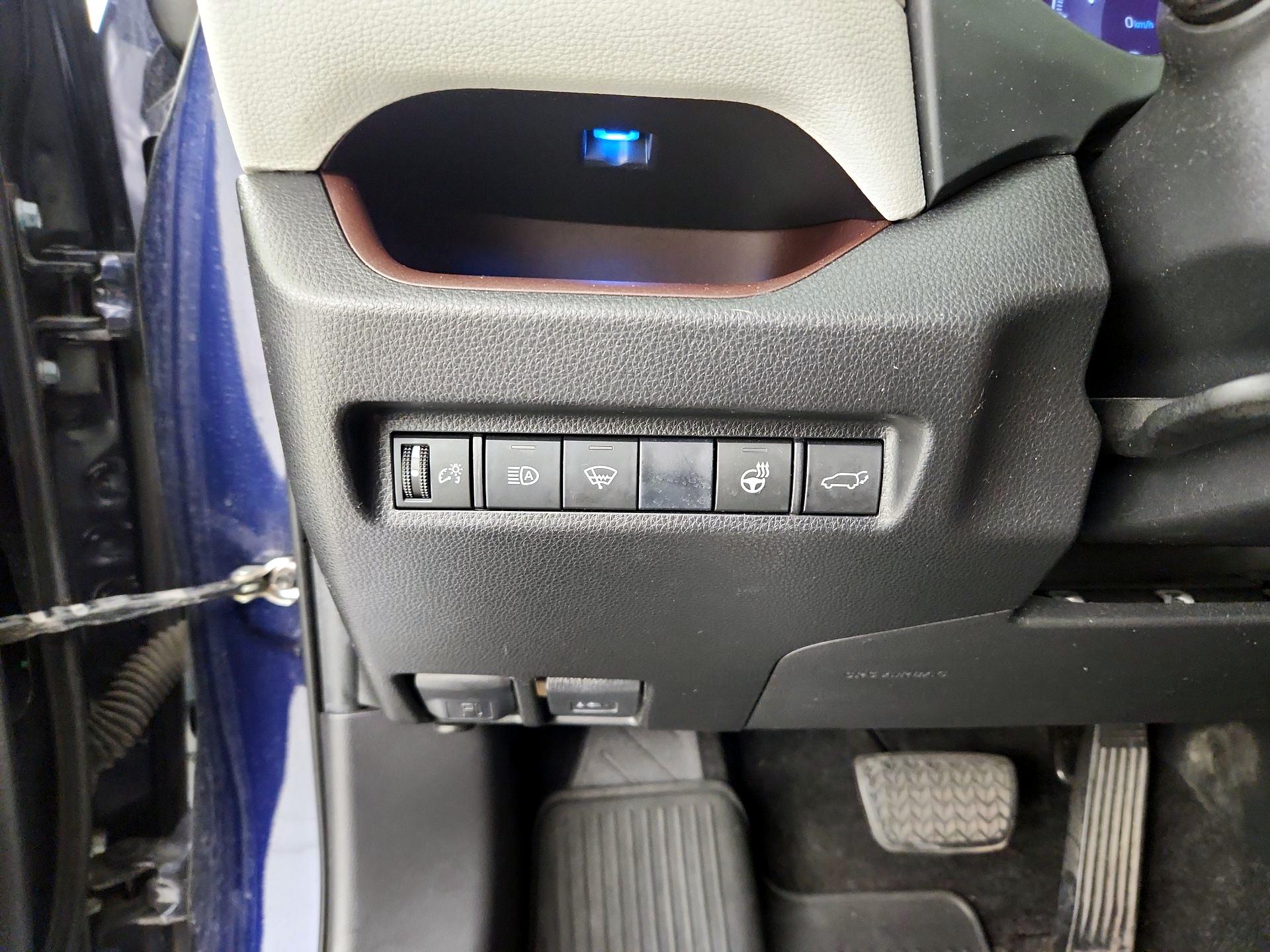 Thumbnail: 2019 Toyota RAV4 - 13