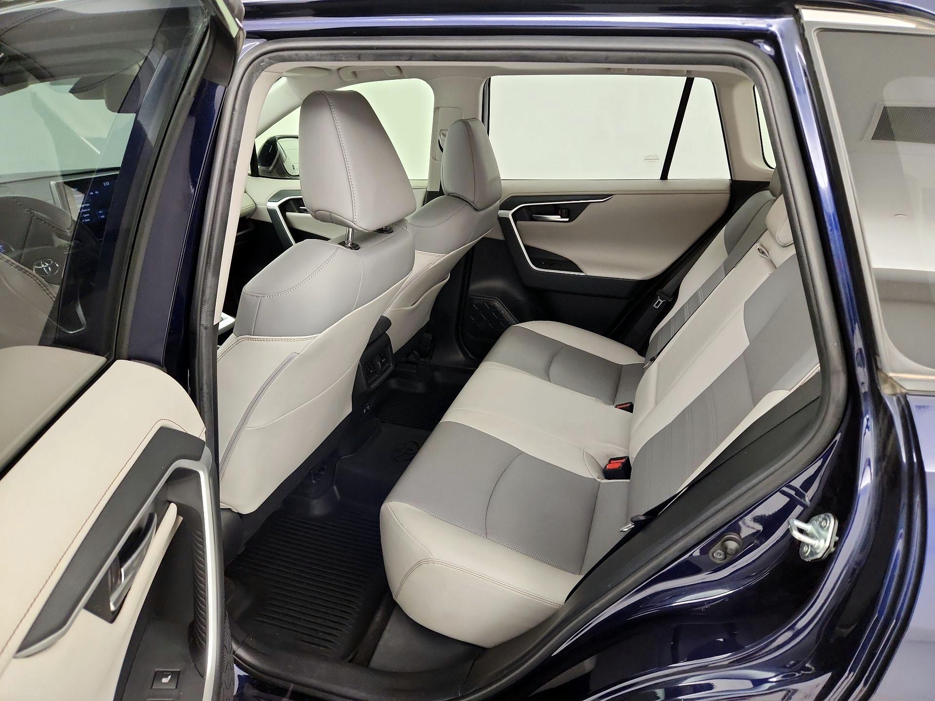 Thumbnail: 2019 Toyota RAV4 - 20