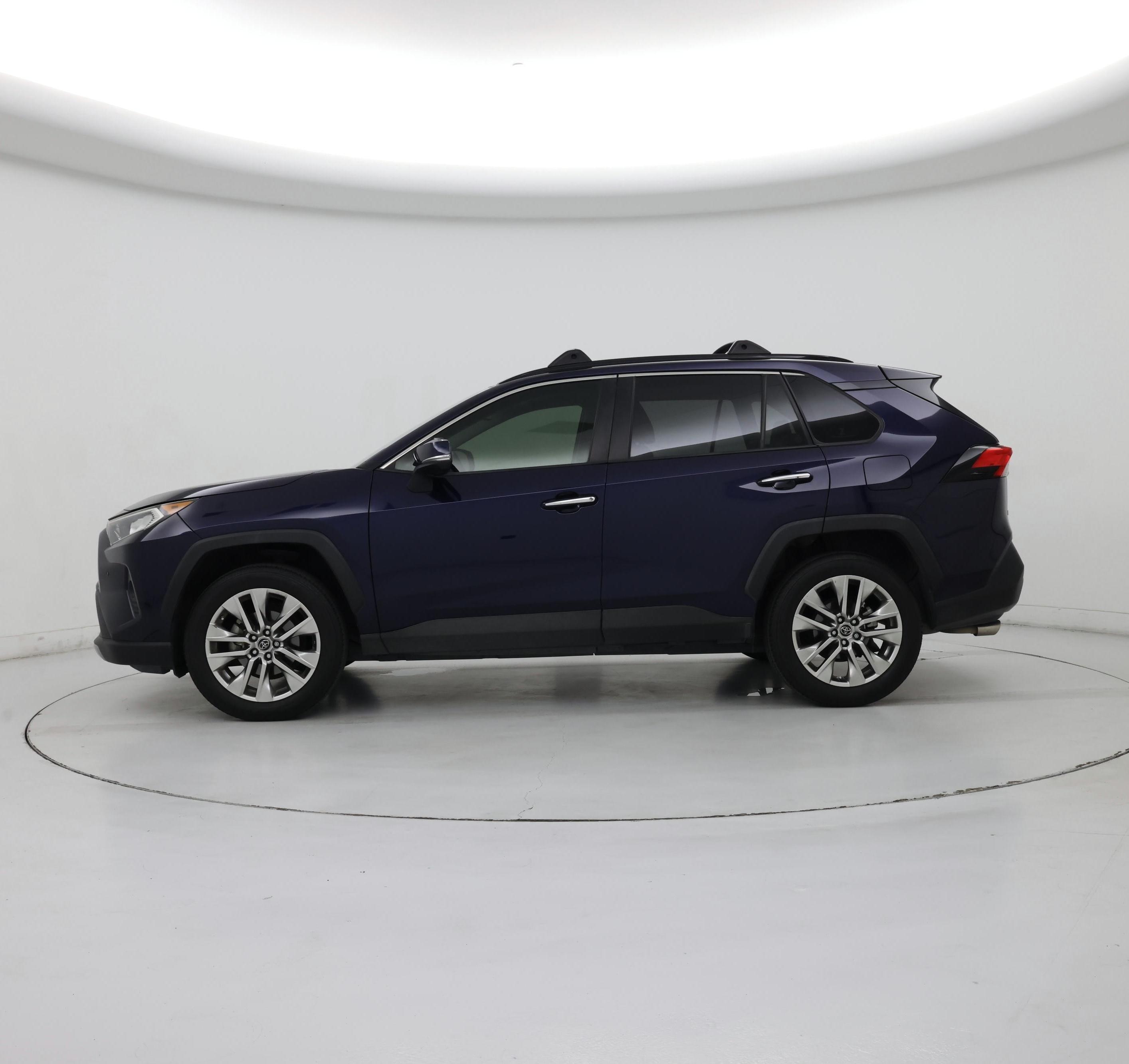 Thumbnail: 2019 Toyota RAV4 - 3