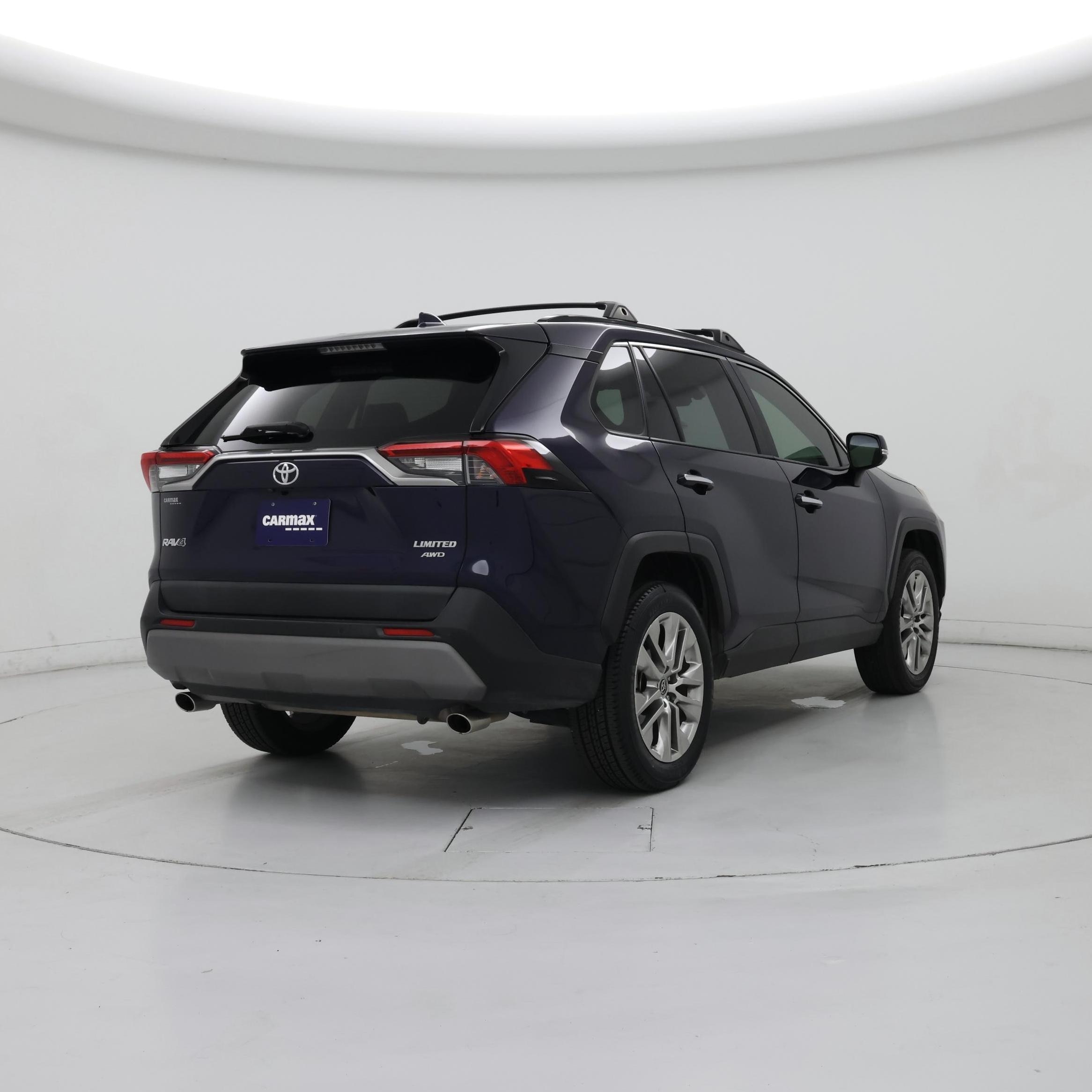Thumbnail: 2019 Toyota RAV4 - 8