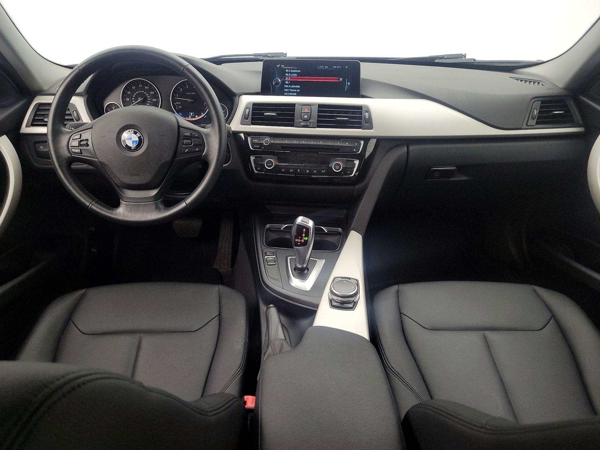 Thumbnail: 2016 BMW 3 Series - 9