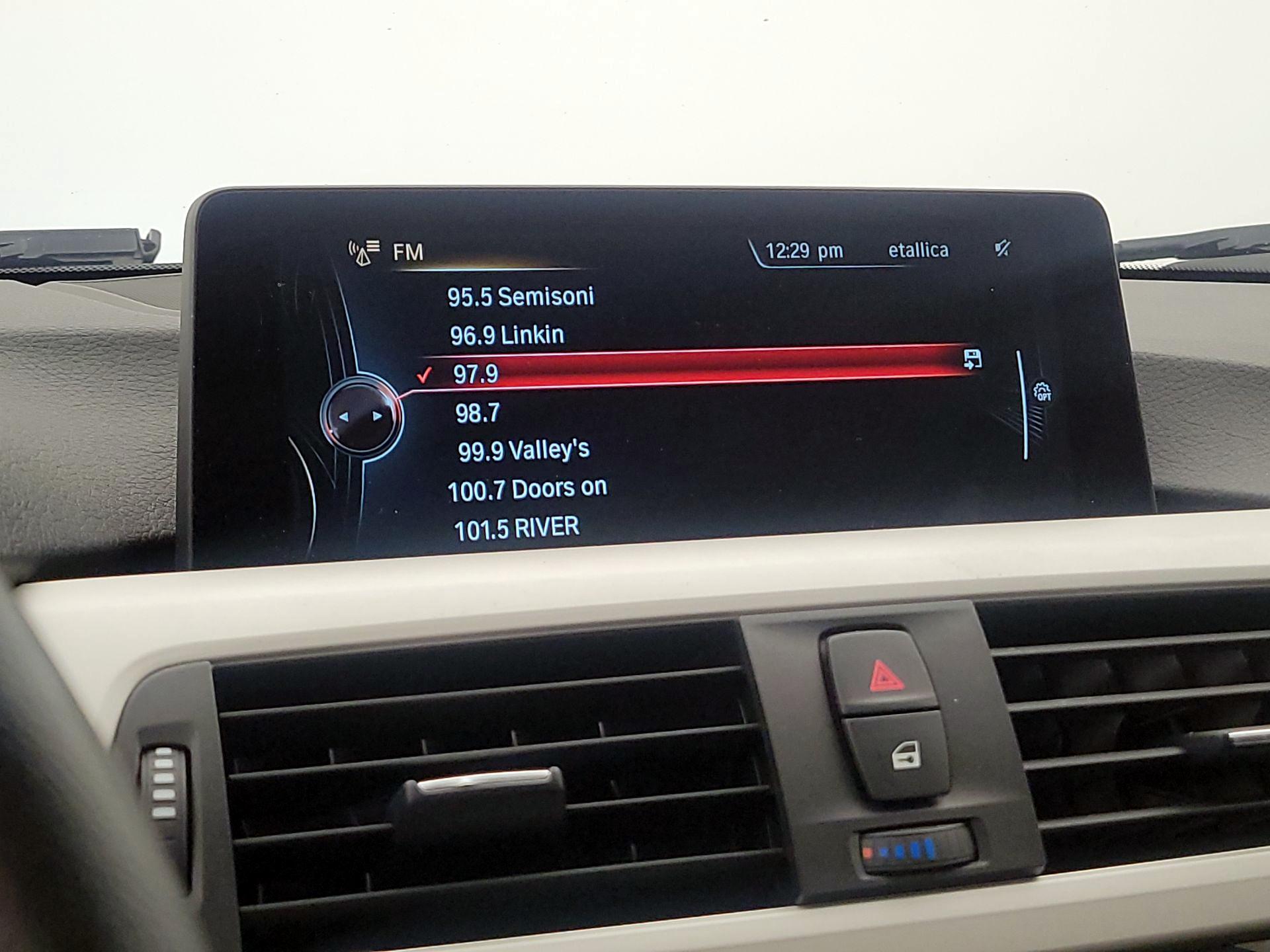 Thumbnail: 2016 BMW 3 Series - 14