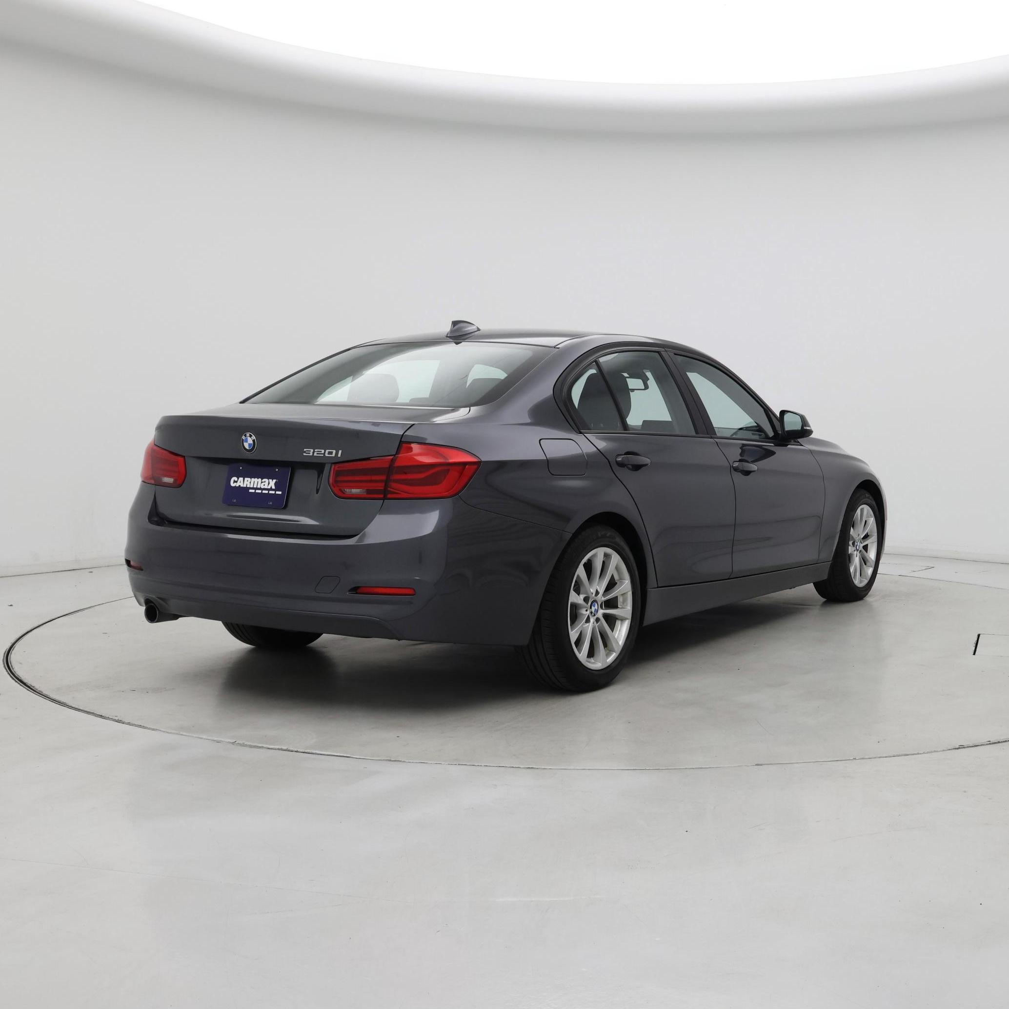 Thumbnail: 2016 BMW 3 Series - 8