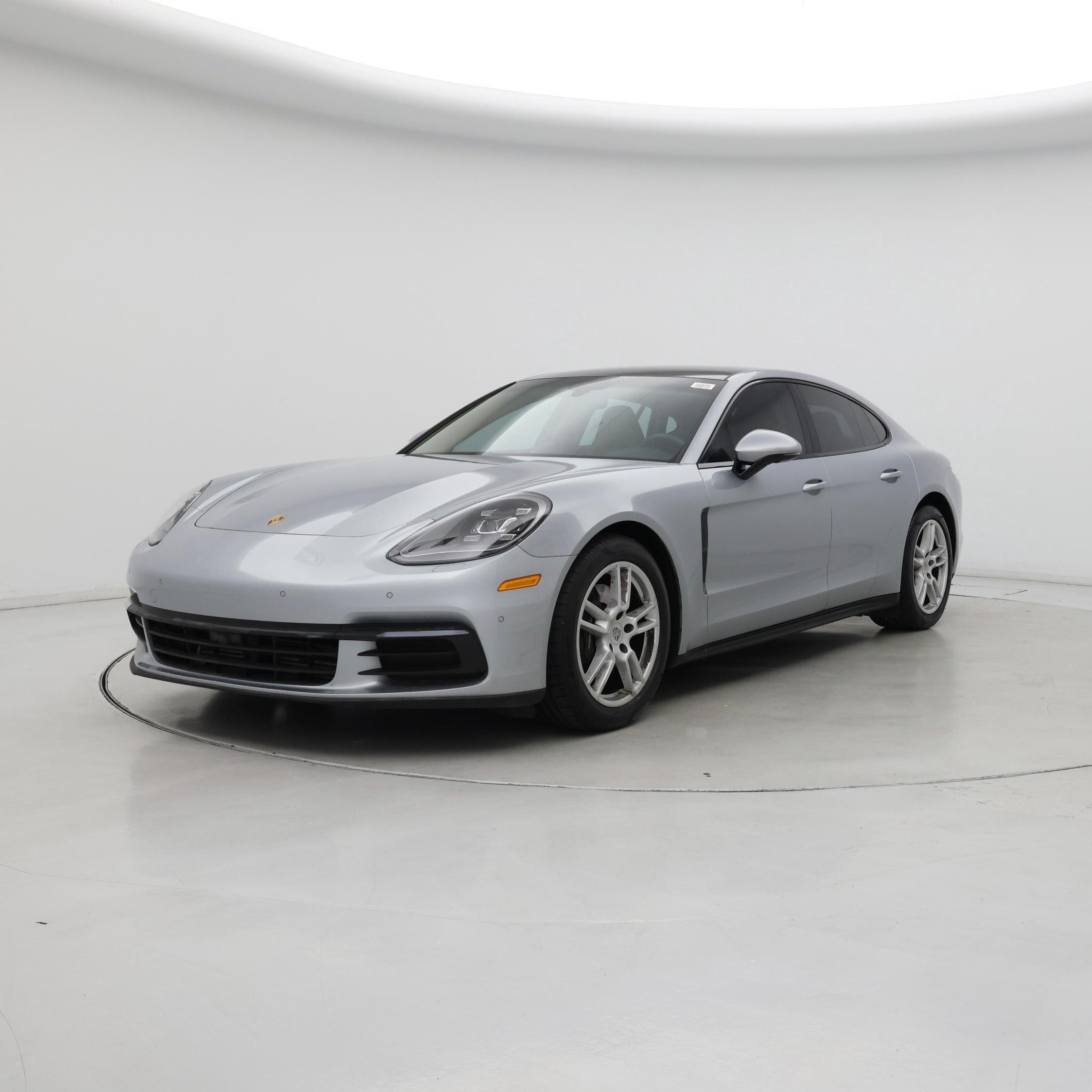 Thumbnail: 2020 Porsche Panamera - 4