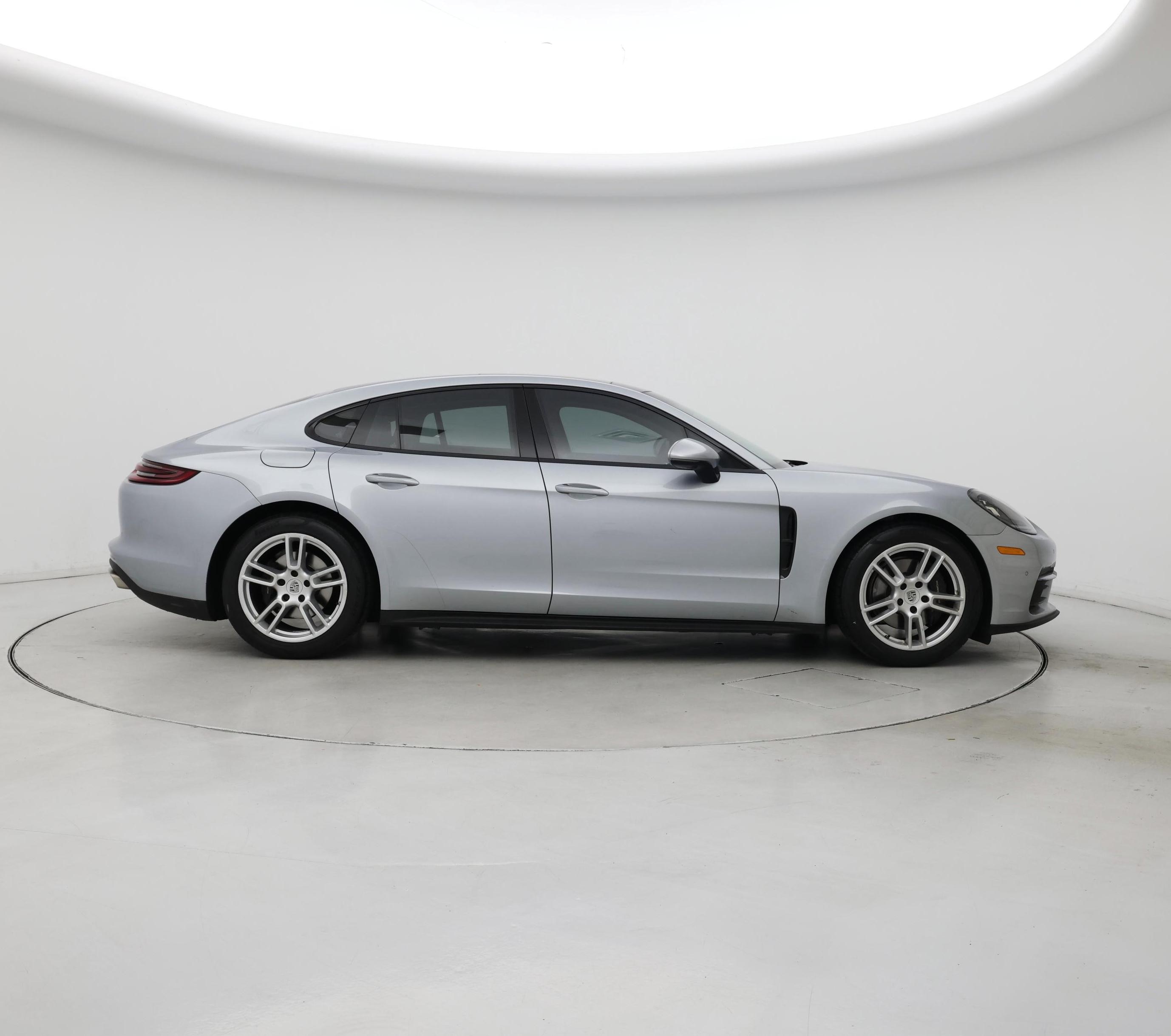 Thumbnail: 2020 Porsche Panamera - 7
