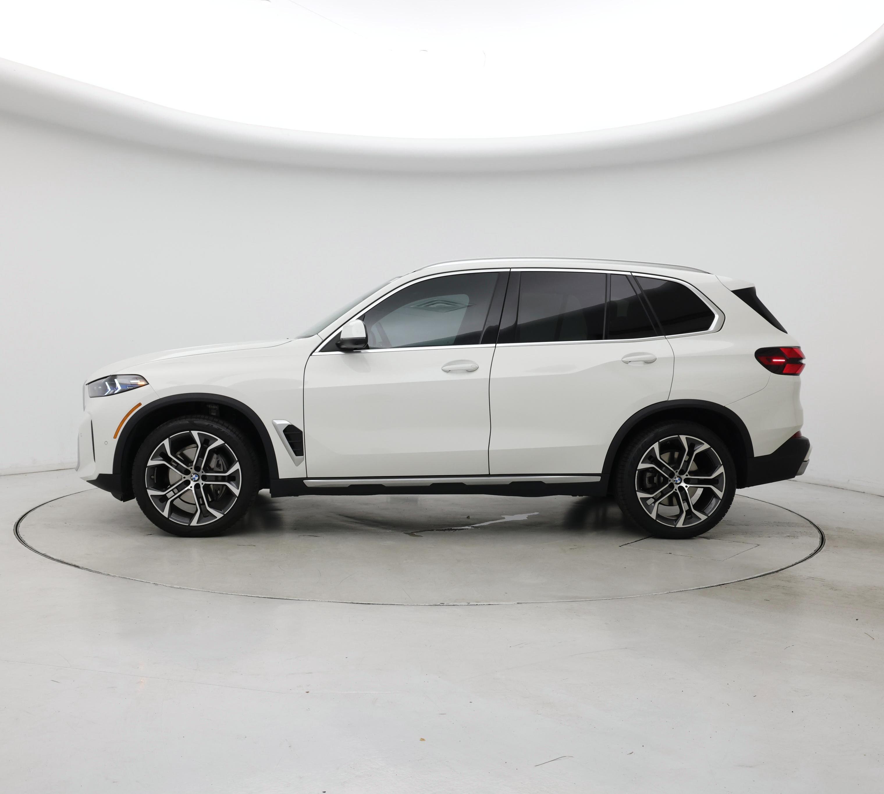 Thumbnail: 2025 BMW X5 - 3