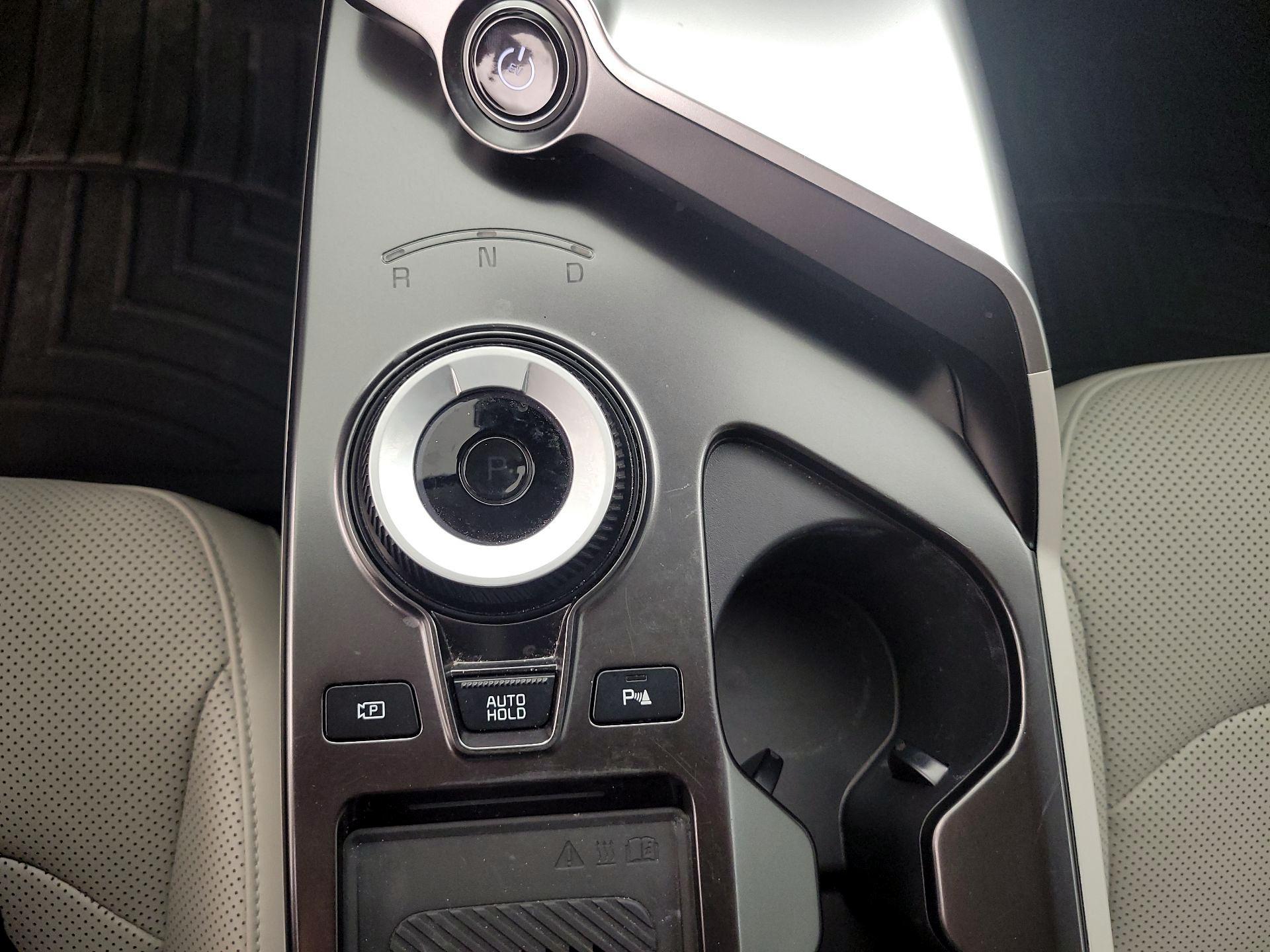 Thumbnail: 2022 Kia EV6 - 18