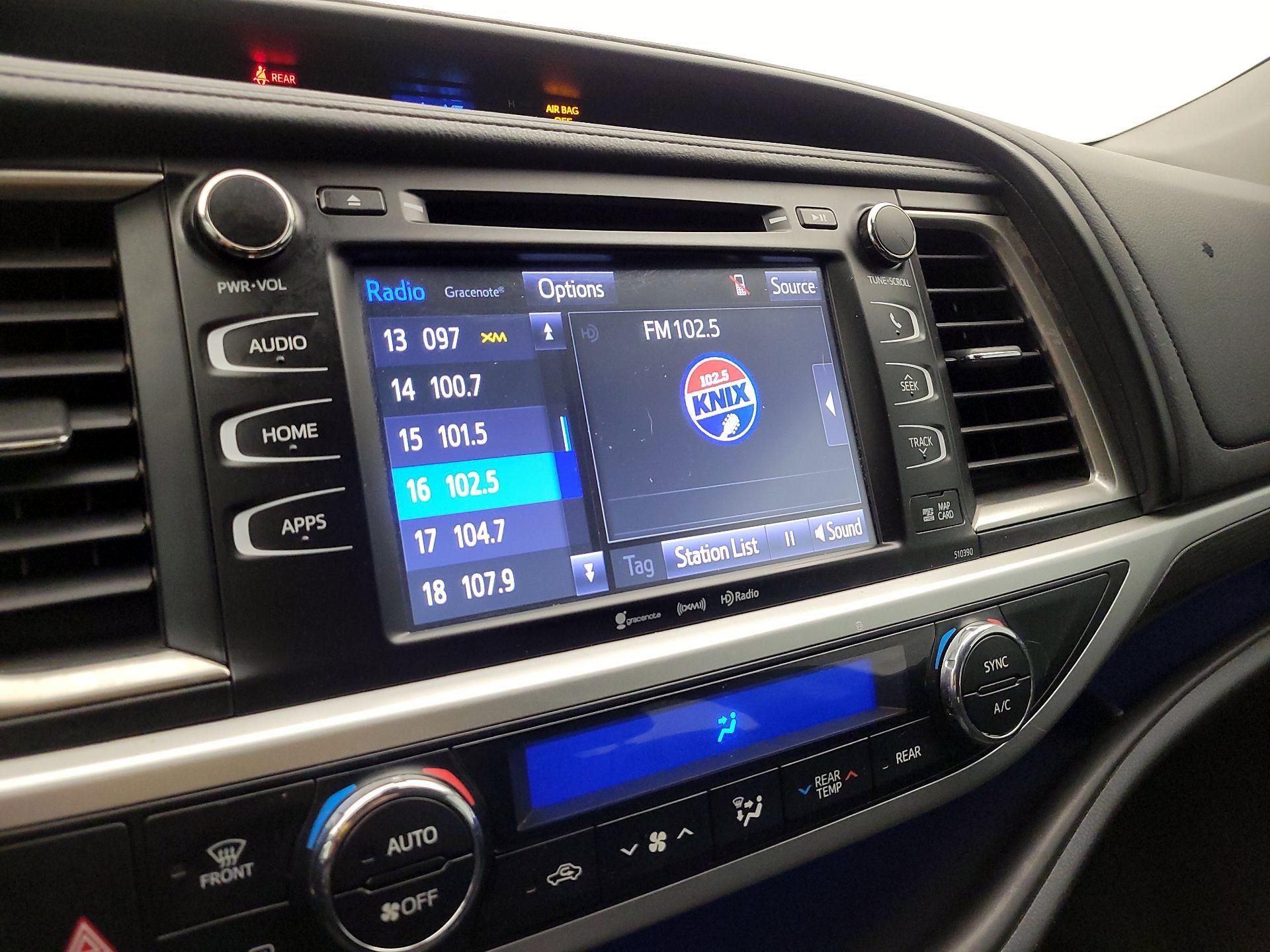 Thumbnail: 2019 Toyota Highlander - 15