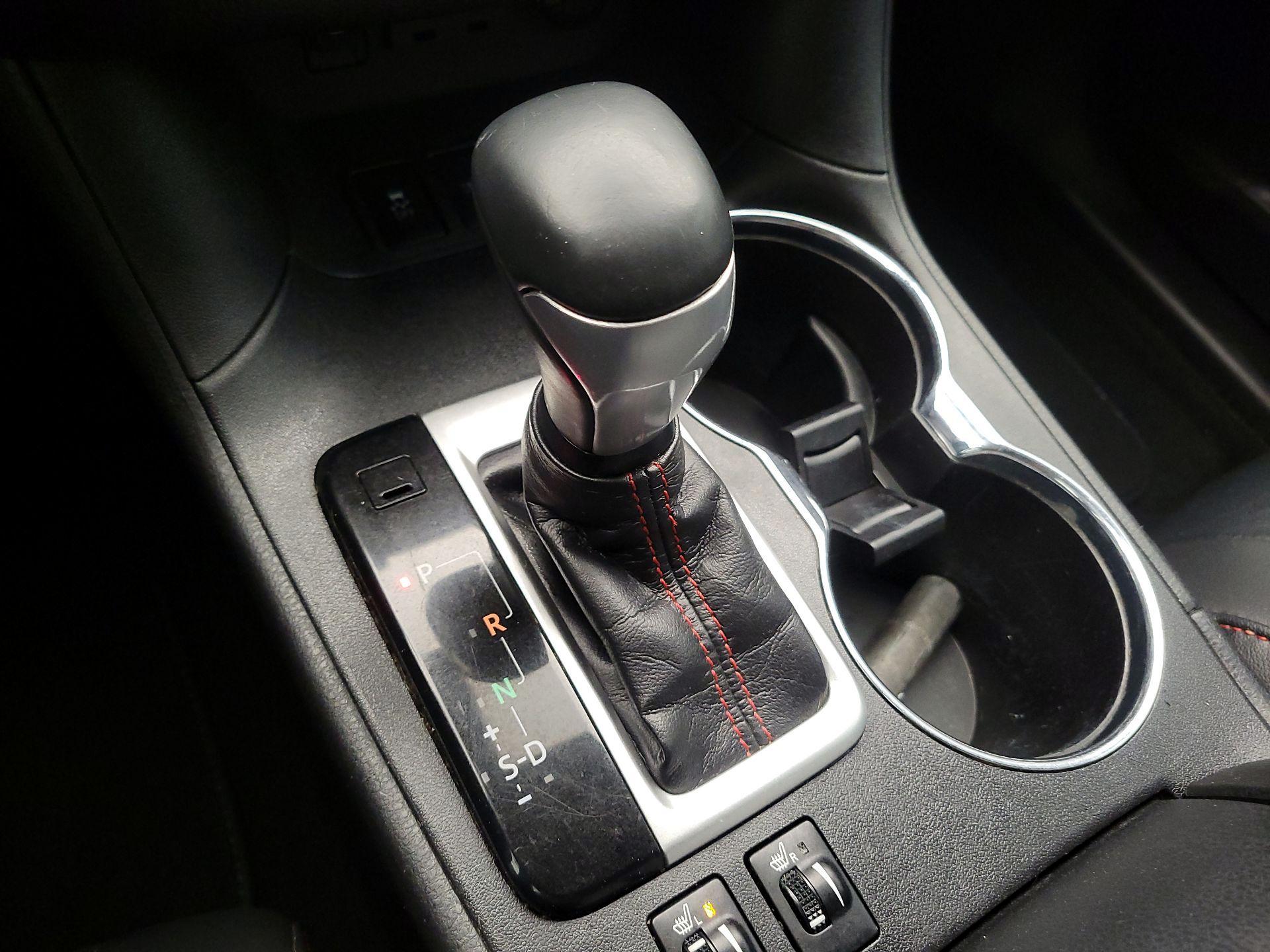 Thumbnail: 2019 Toyota Highlander - 17