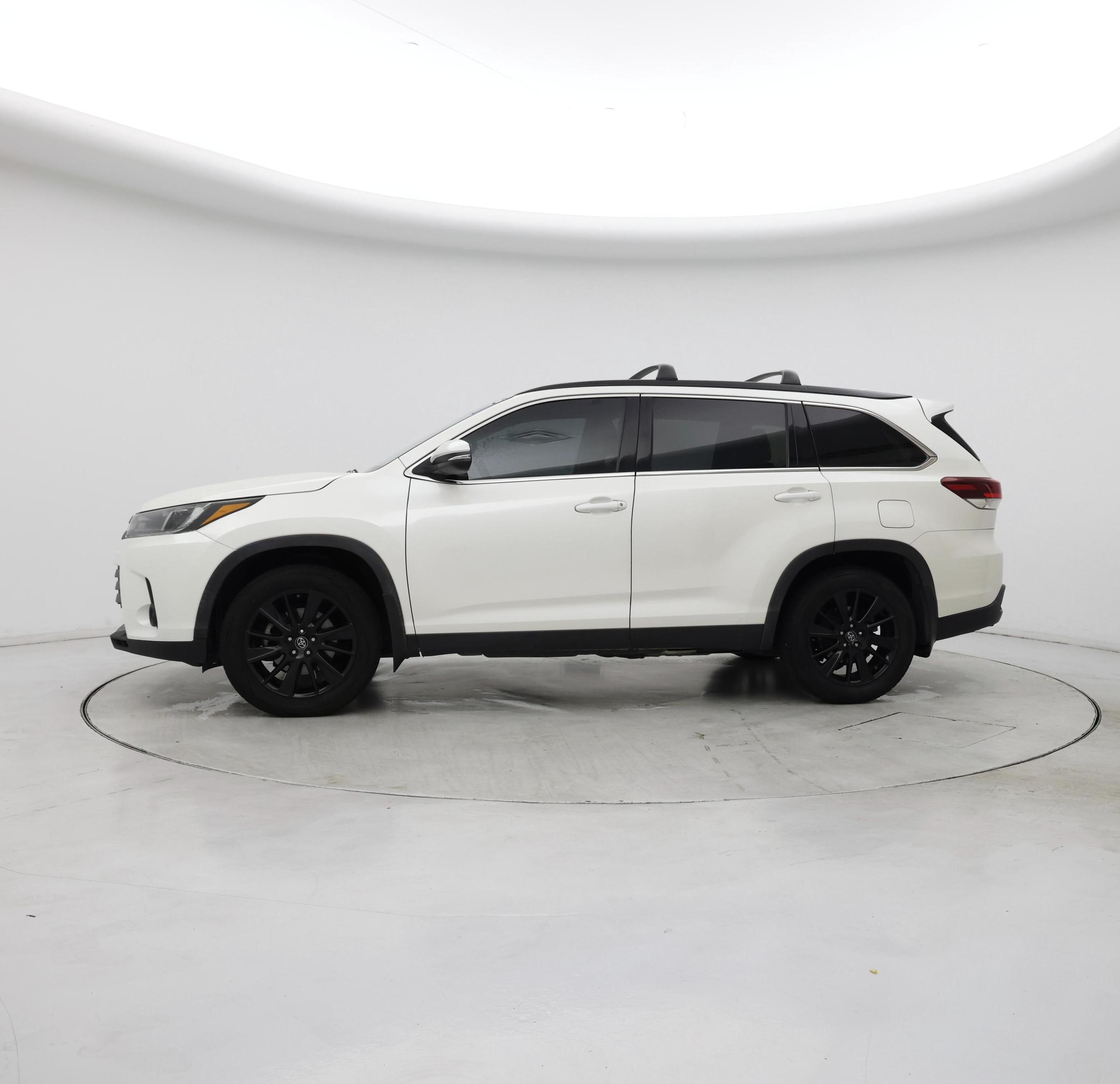Thumbnail: 2019 Toyota Highlander - 3
