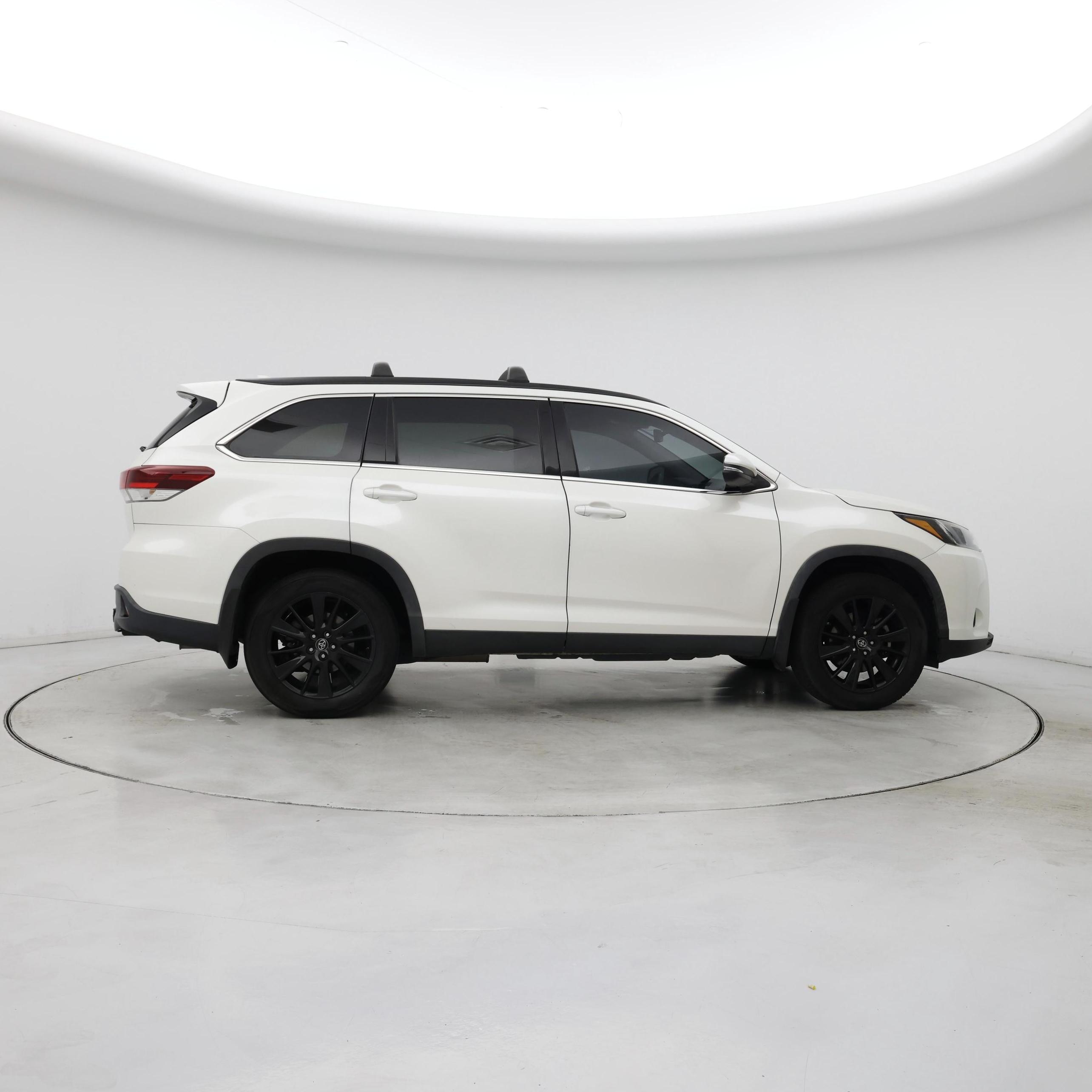 Thumbnail: 2019 Toyota Highlander - 7