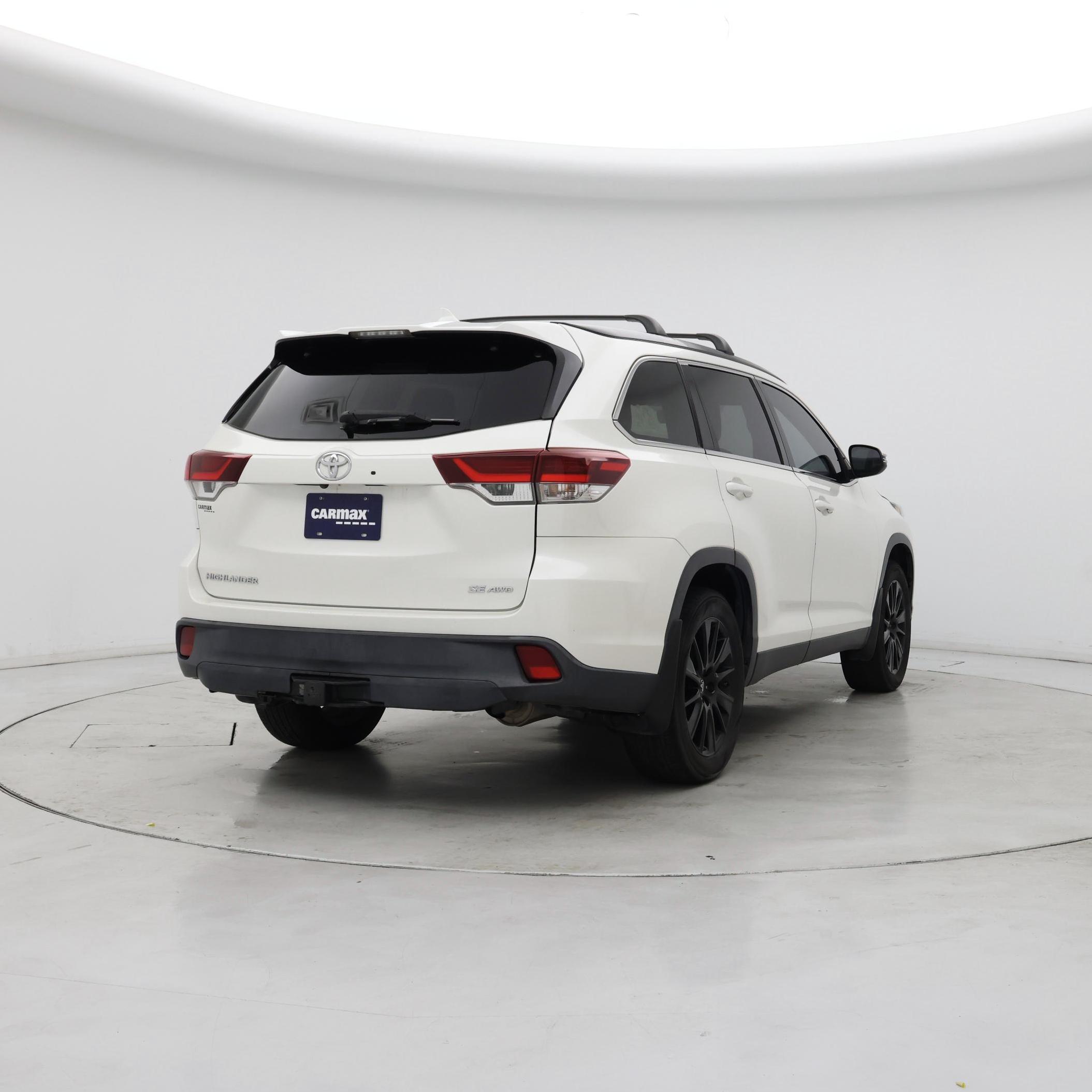 Thumbnail: 2019 Toyota Highlander - 8