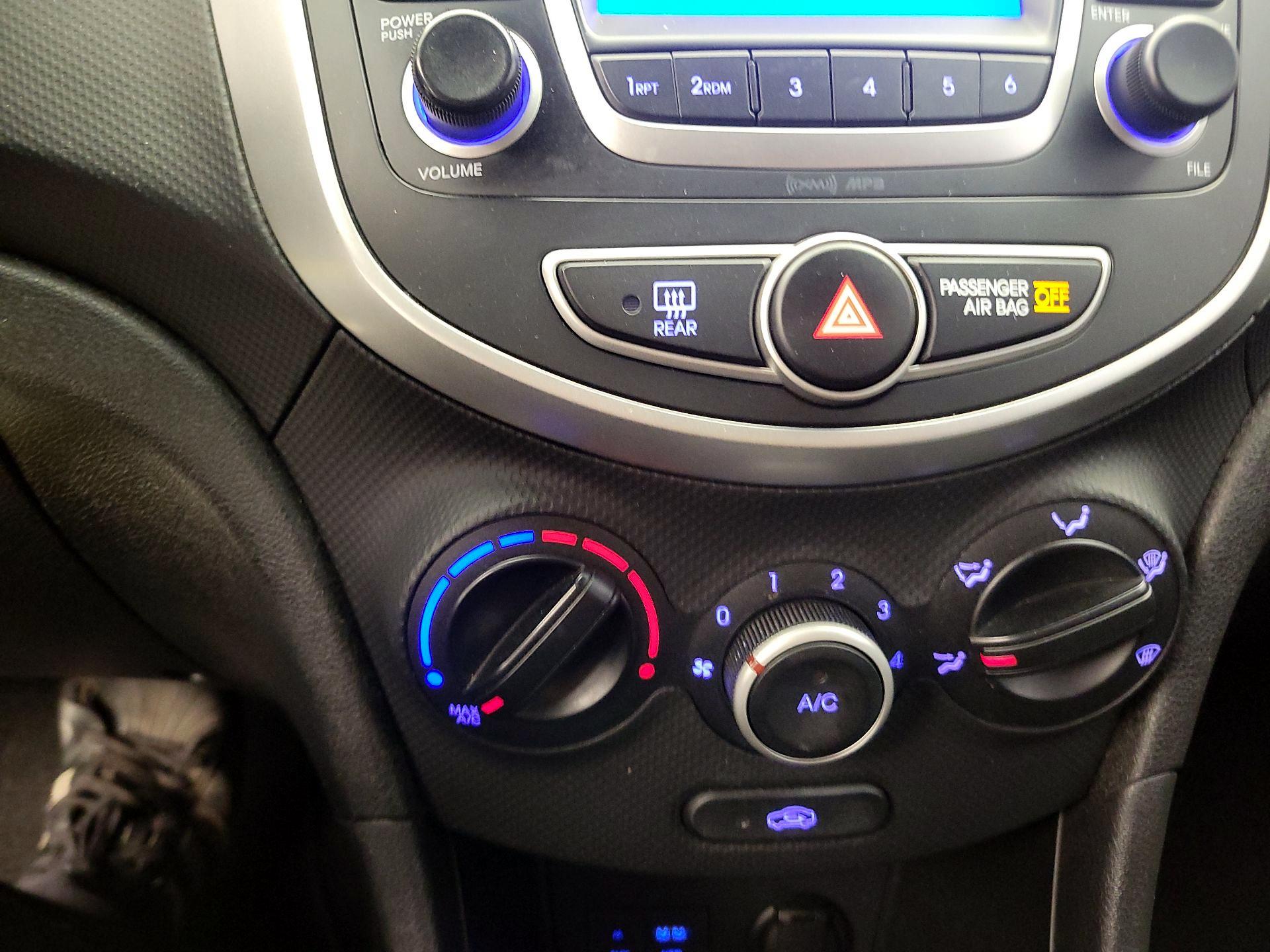Thumbnail: 2014 Hyundai Accent - 15