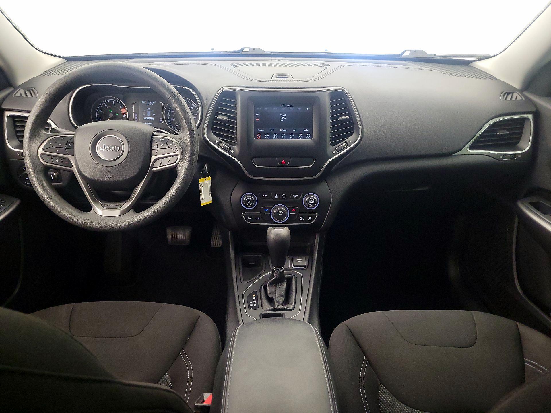Thumbnail: 2019 Jeep Cherokee - 9