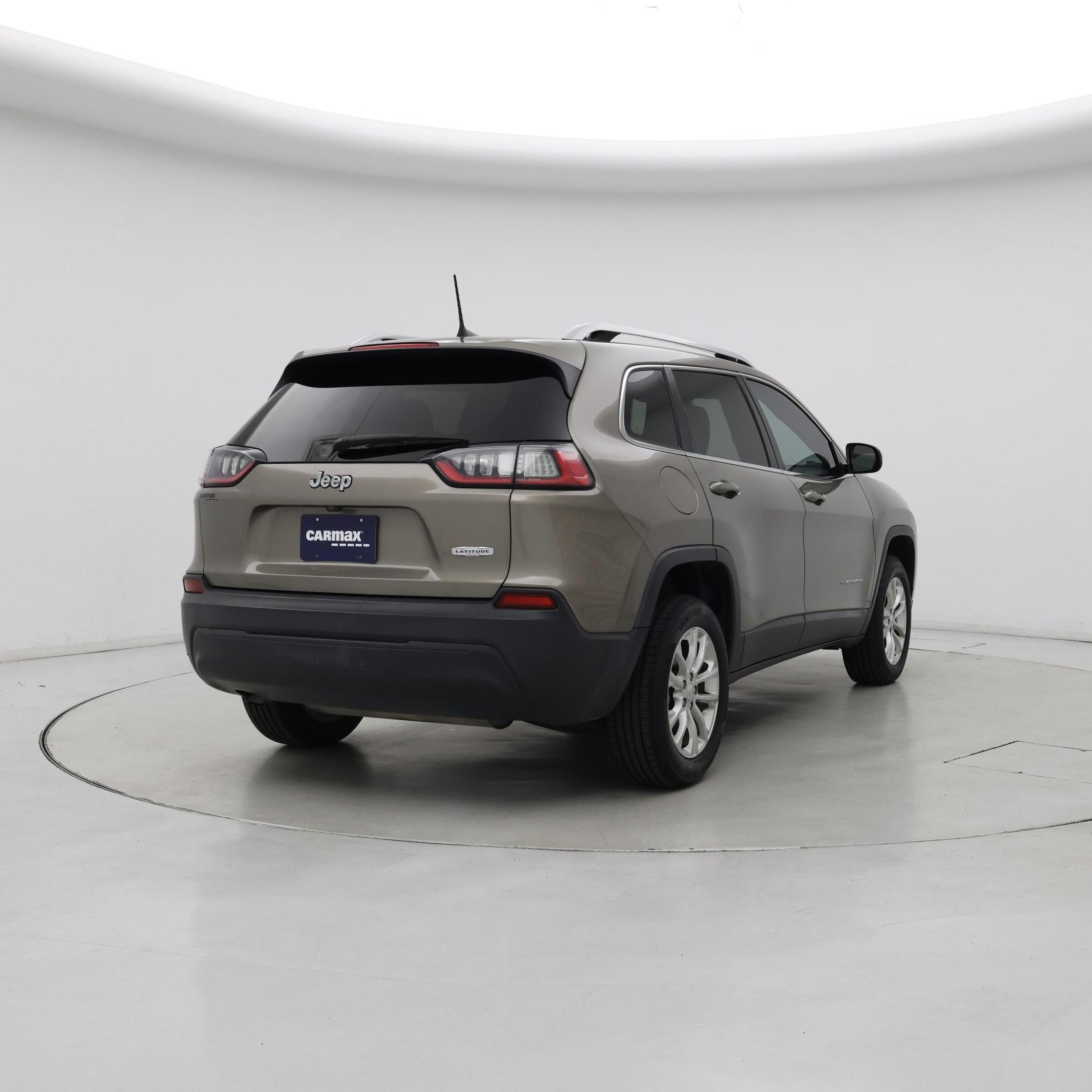 Thumbnail: 2019 Jeep Cherokee - 8