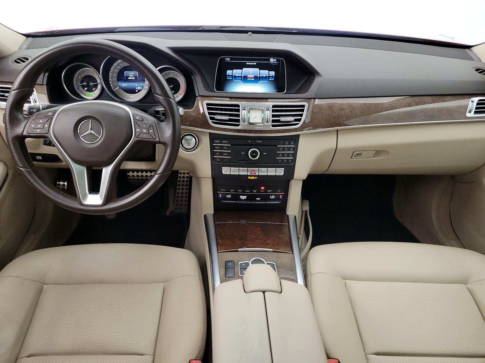 Thumbnail: 2016 Mercedes-Benz E-Class - 9