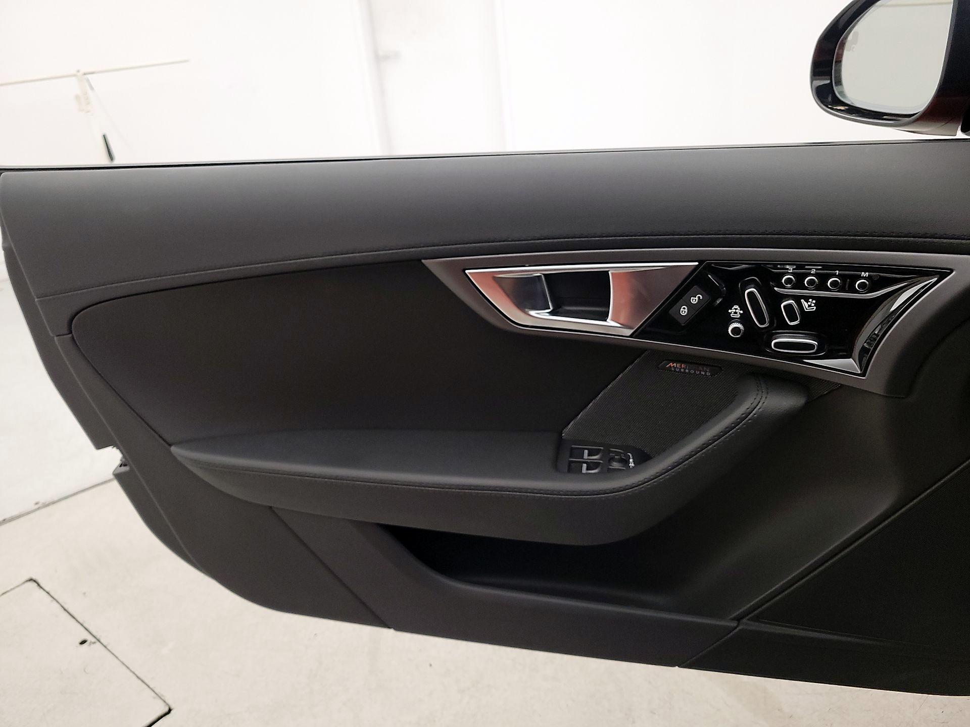 Thumbnail: 2016 Jaguar F-Type - 12
