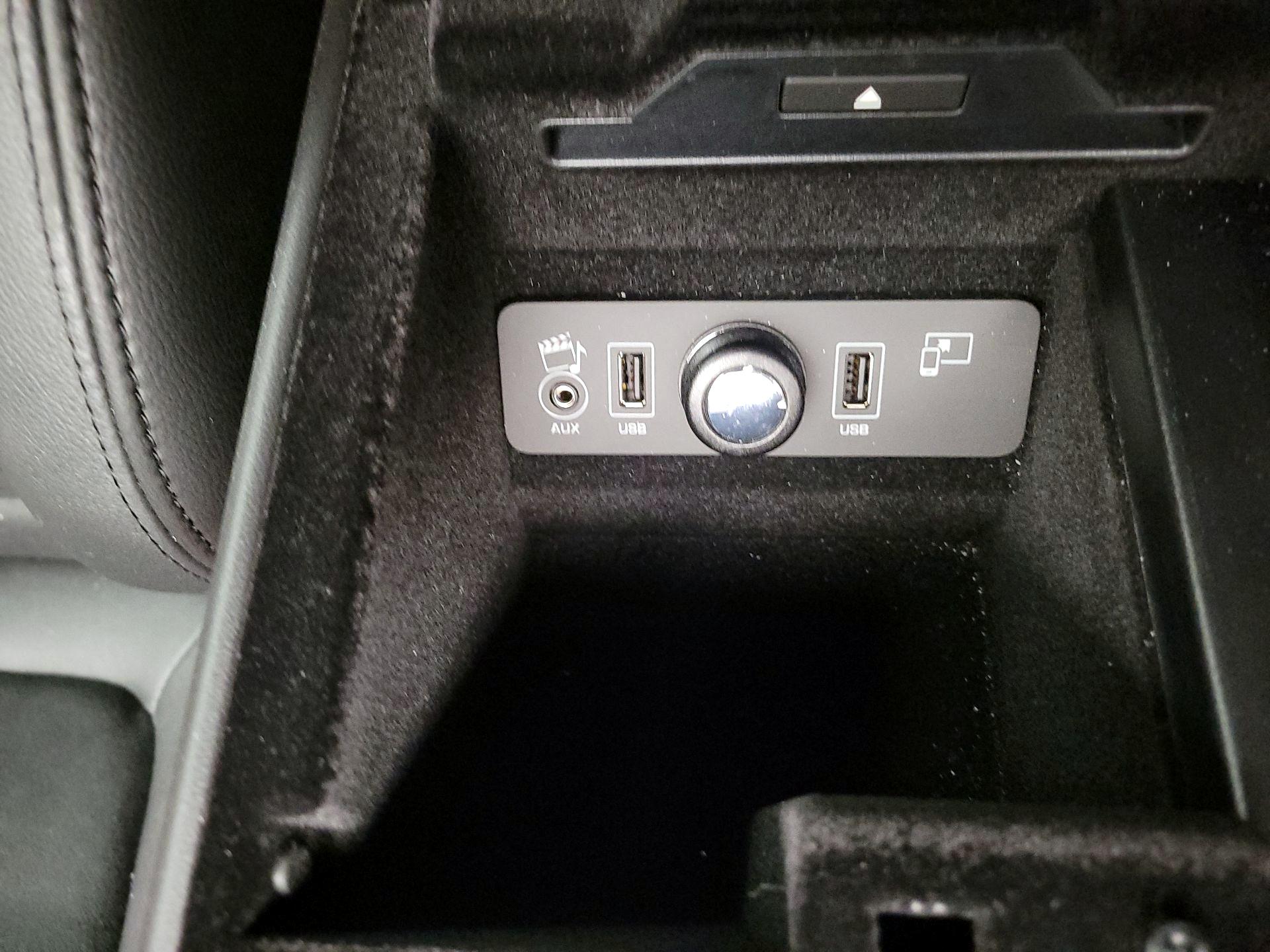 Thumbnail: 2016 Jaguar F-Type - 18