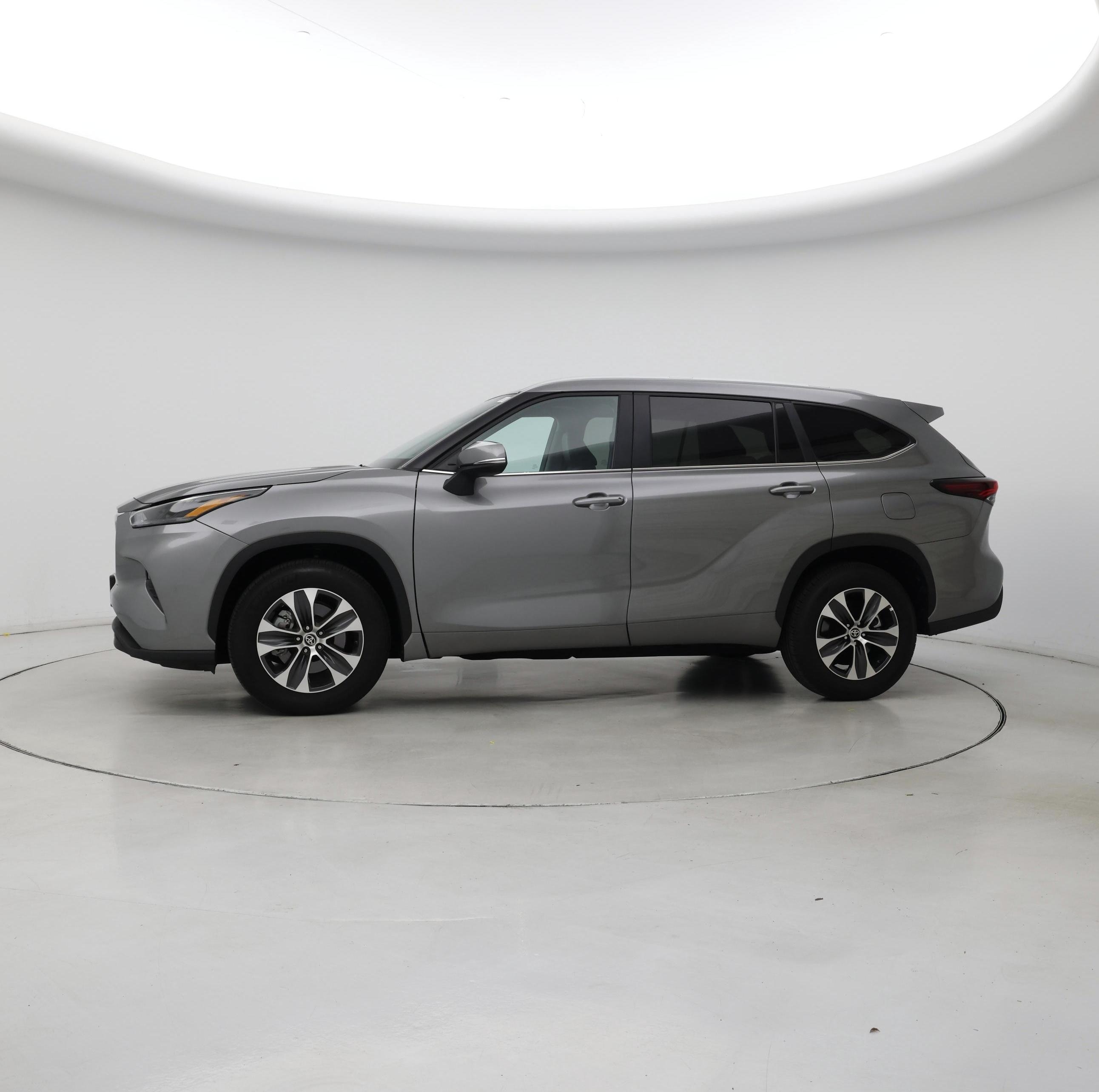 Thumbnail: 2025 Toyota Highlander - 3