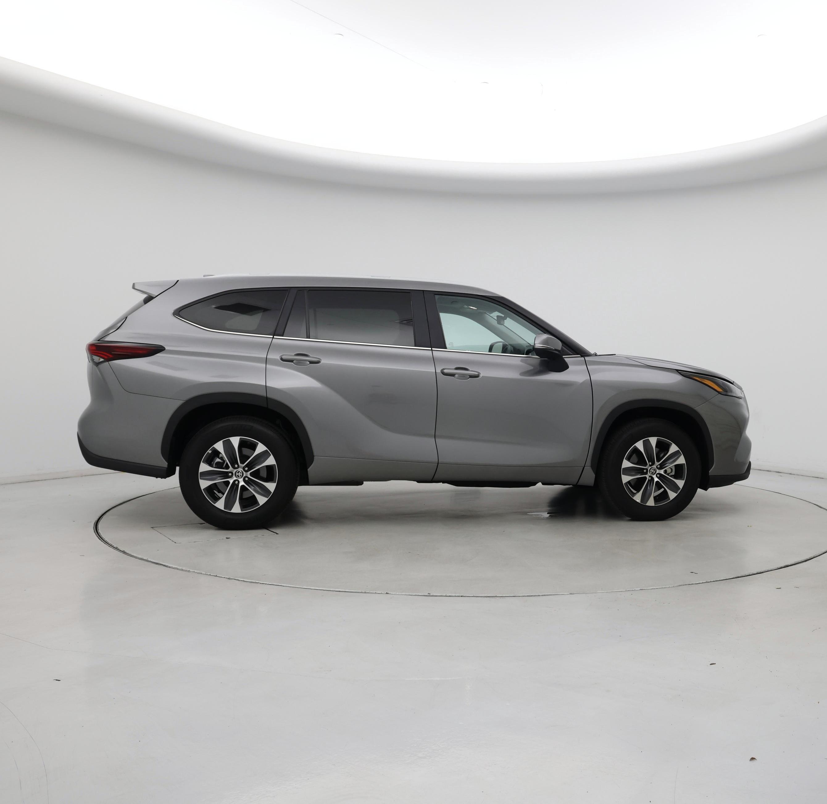 Thumbnail: 2025 Toyota Highlander - 7