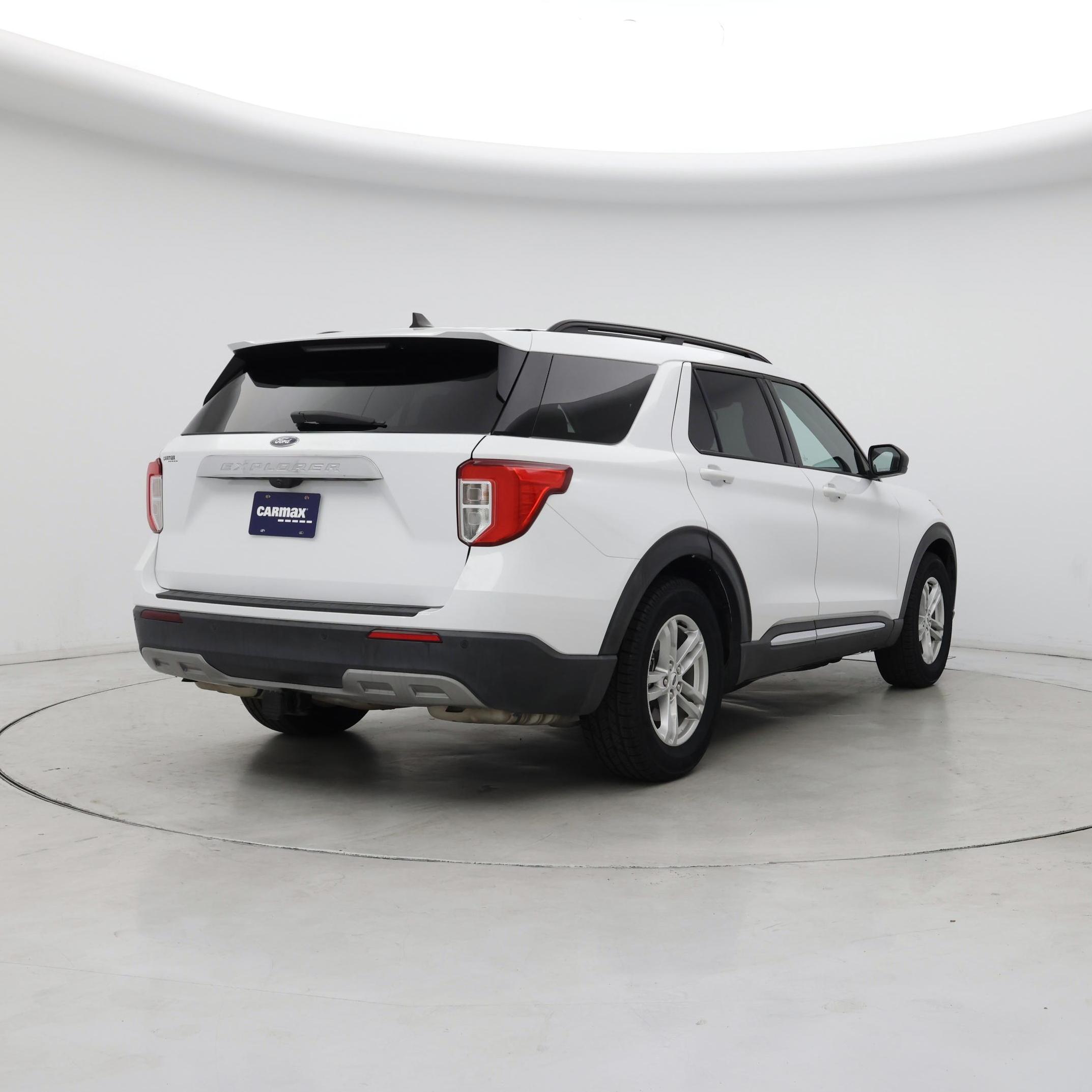 Thumbnail: 2022 Ford Explorer - 8