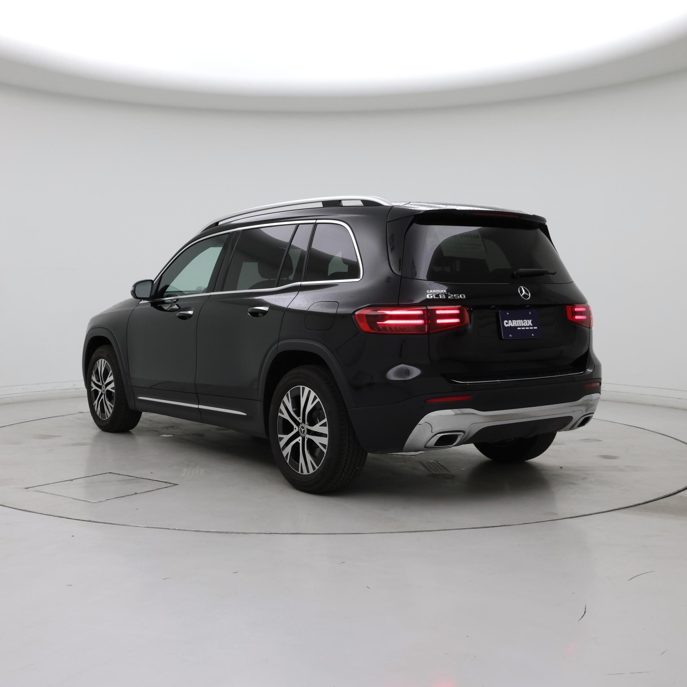 Thumbnail: 2024 Mercedes-Benz GLB - 2