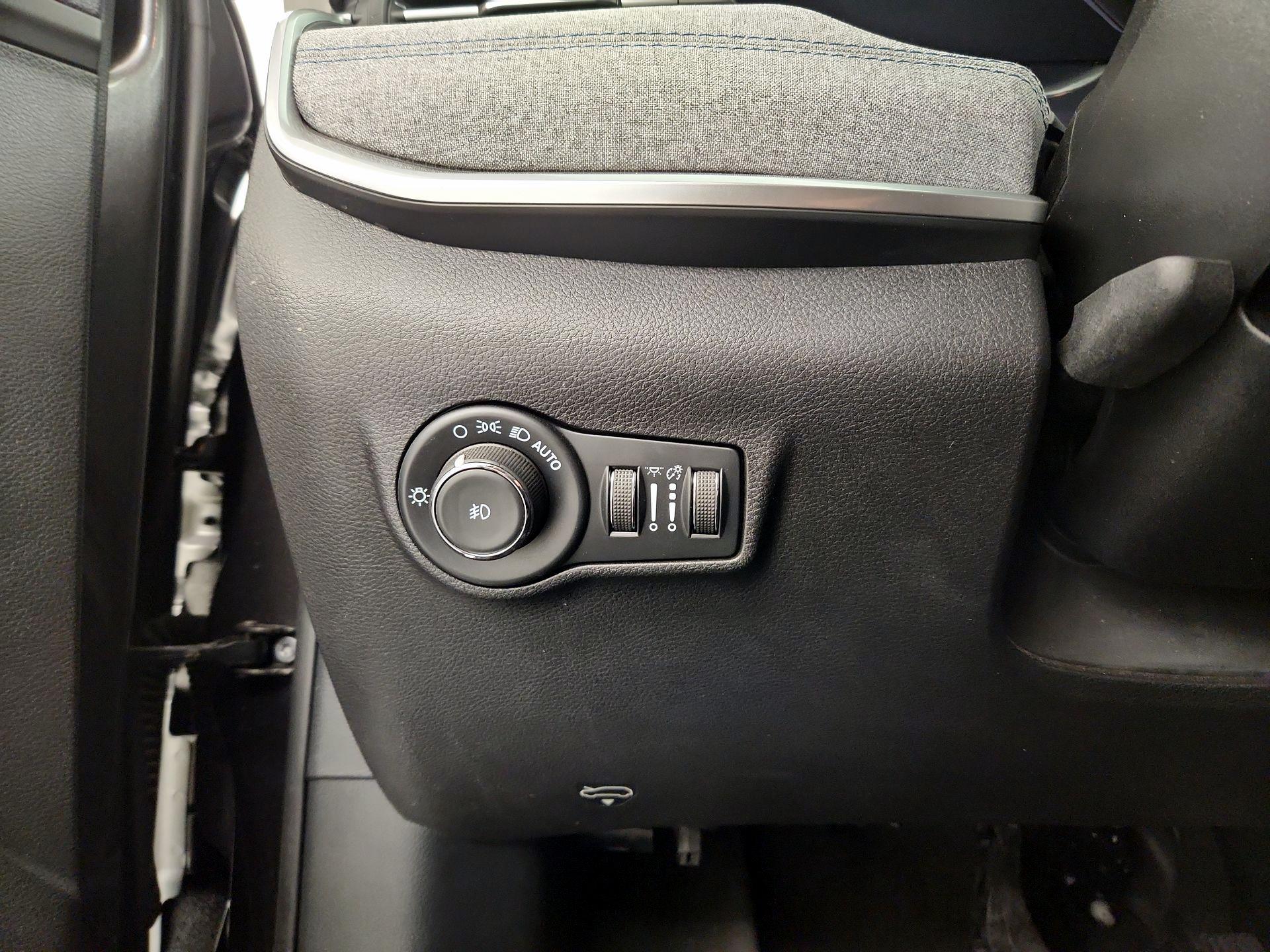 Thumbnail: 2022 Jeep Compass - 13