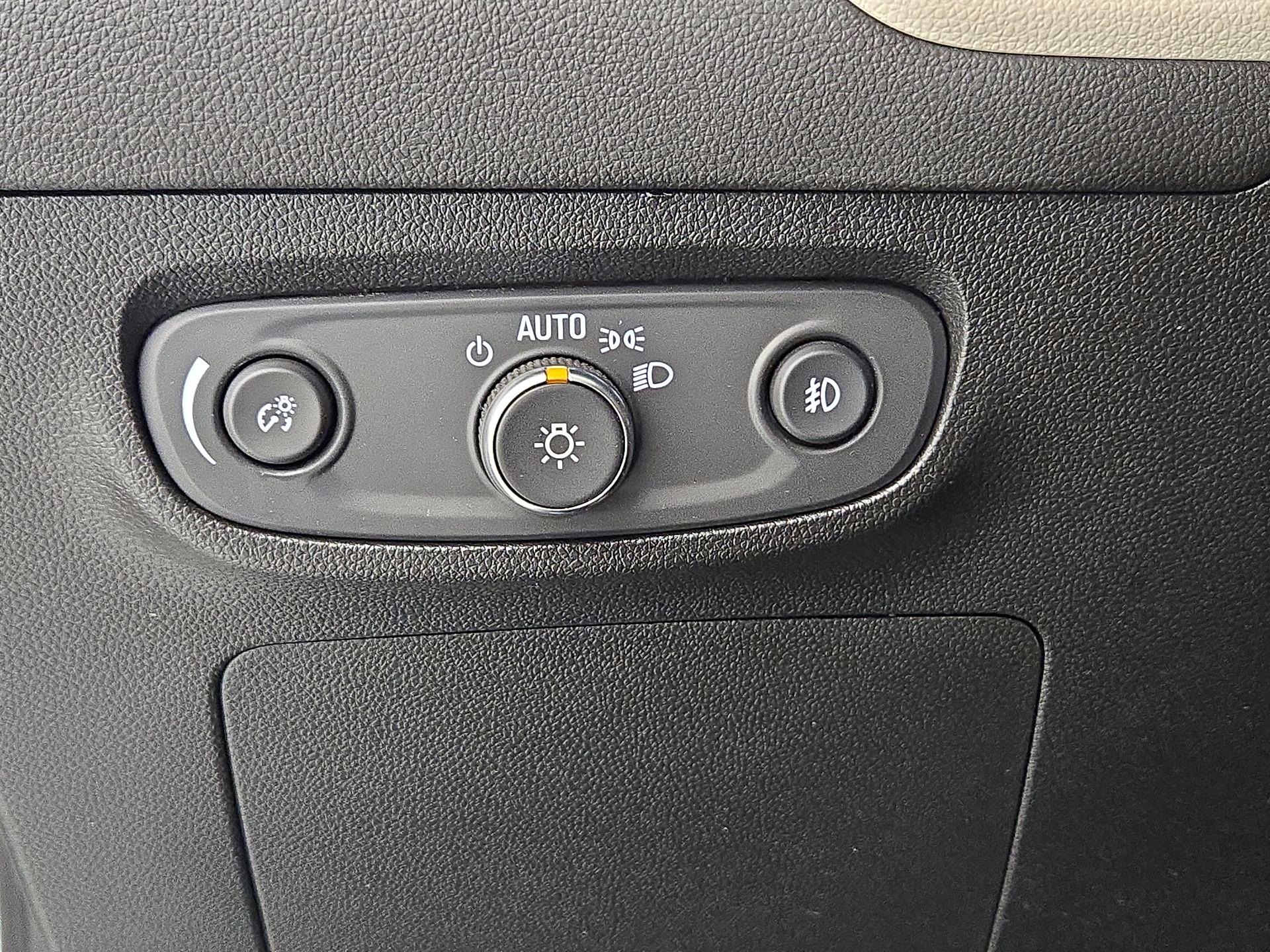 Thumbnail: 2021 Buick Encore GX - 13