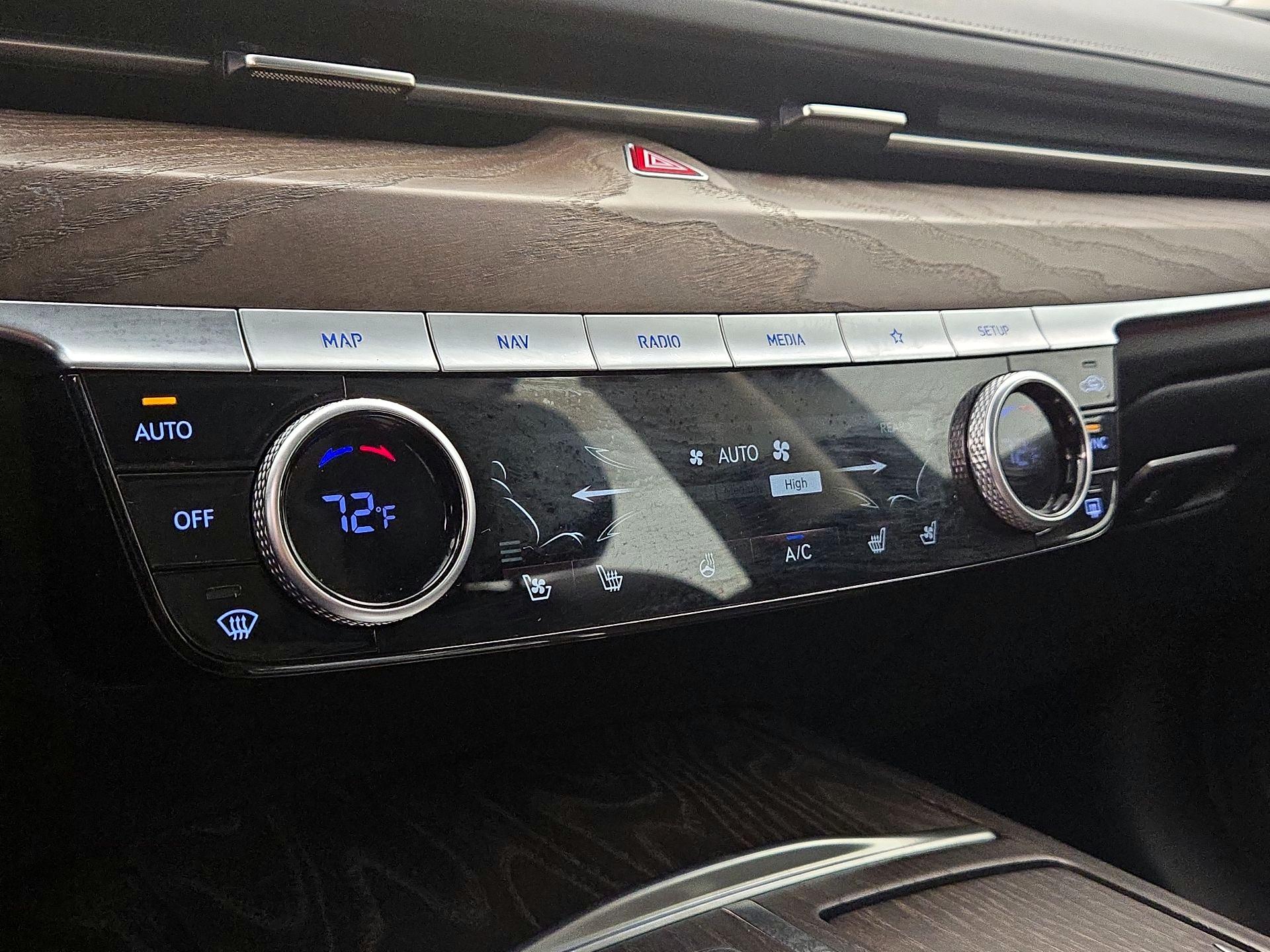 Thumbnail: 2021 Genesis G80 - 17