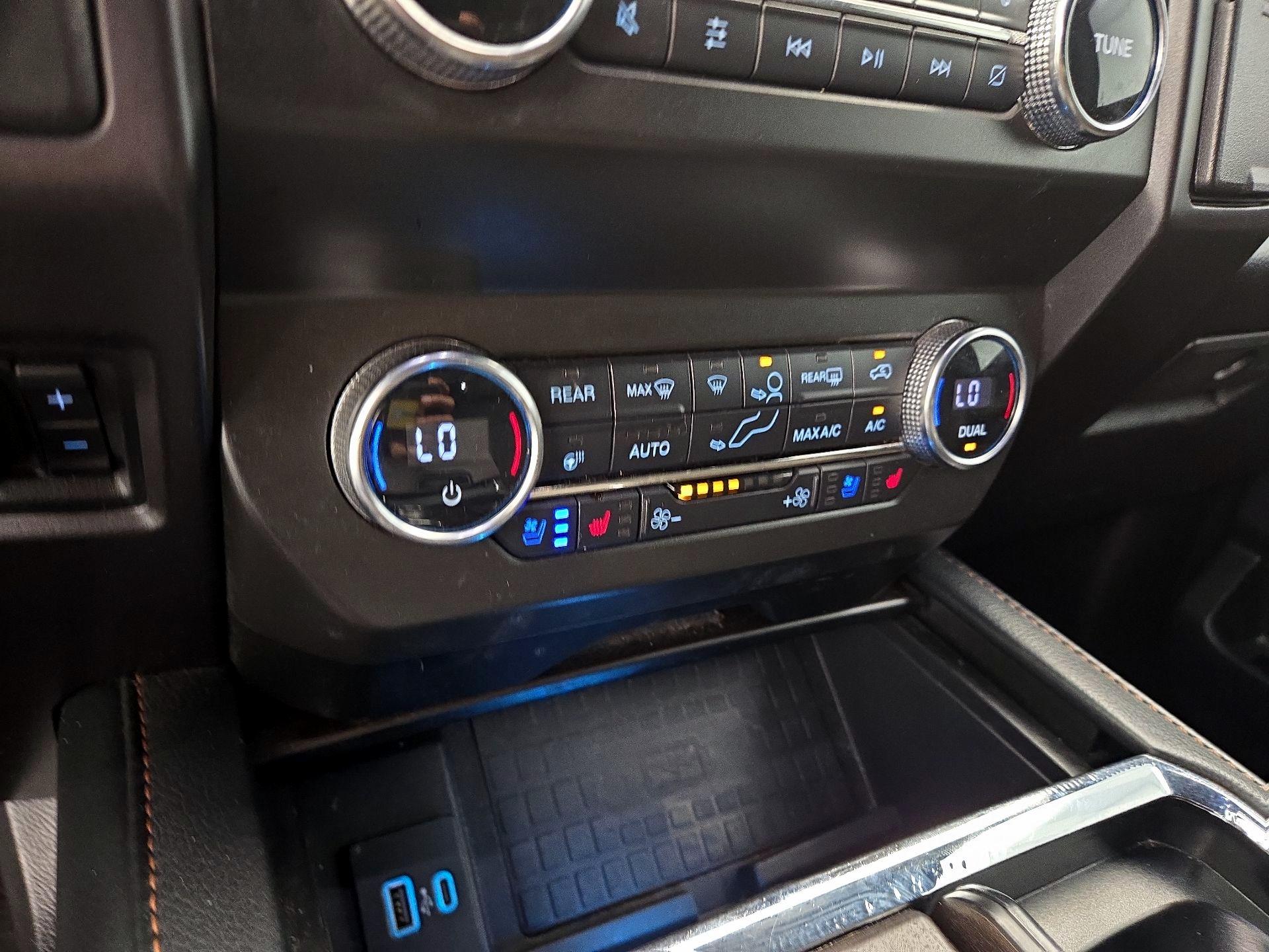 Thumbnail: 2020 Ford Expedition - 17