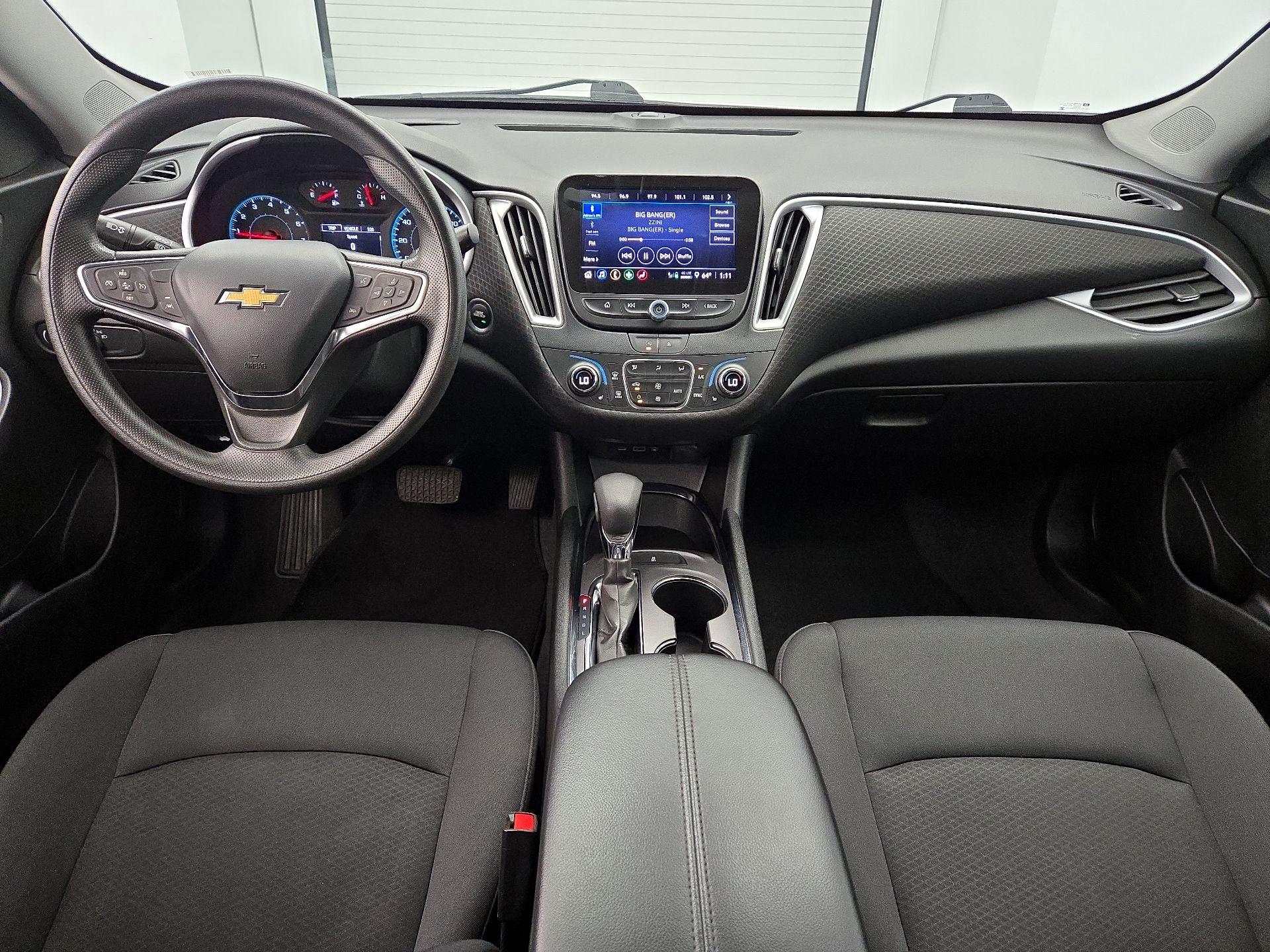 Thumbnail: 2023 Chevrolet Malibu - 9