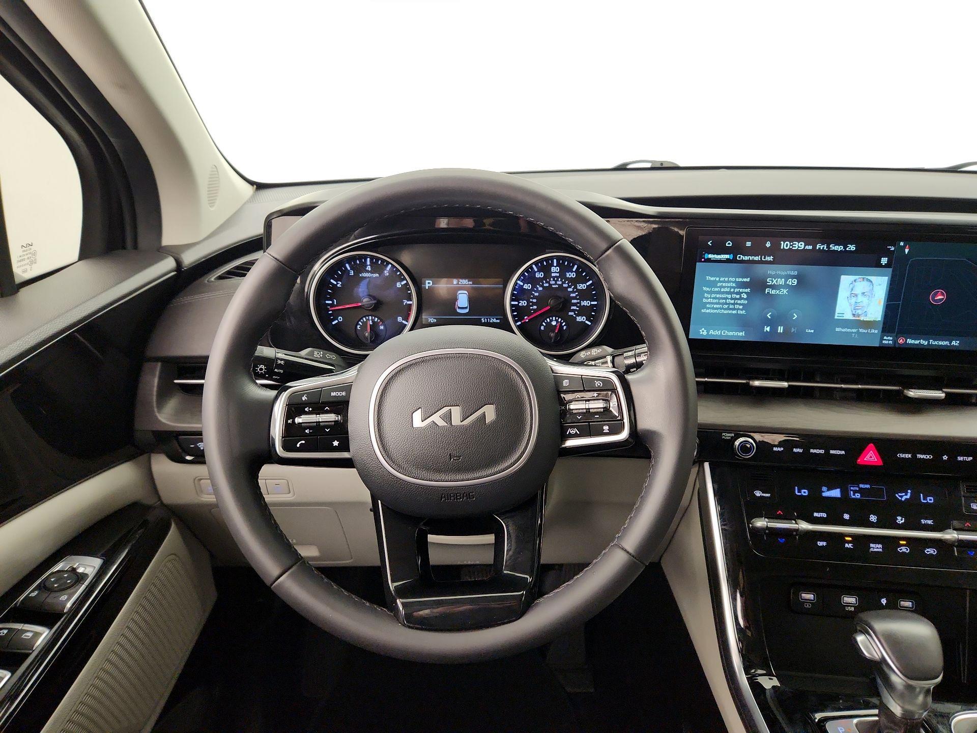 Thumbnail: 2023 Kia Carnival - 10