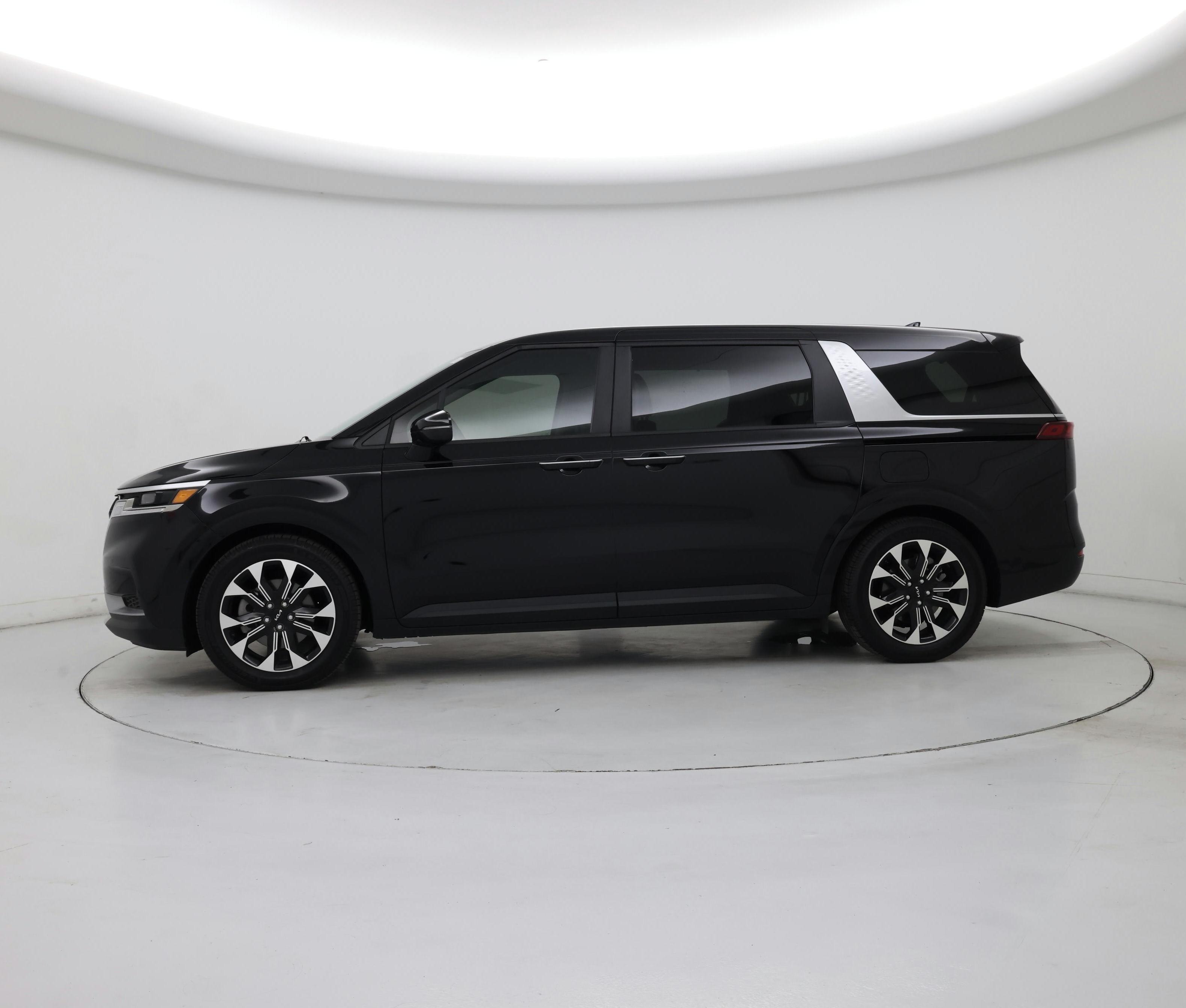 Thumbnail: 2023 Kia Carnival - 3