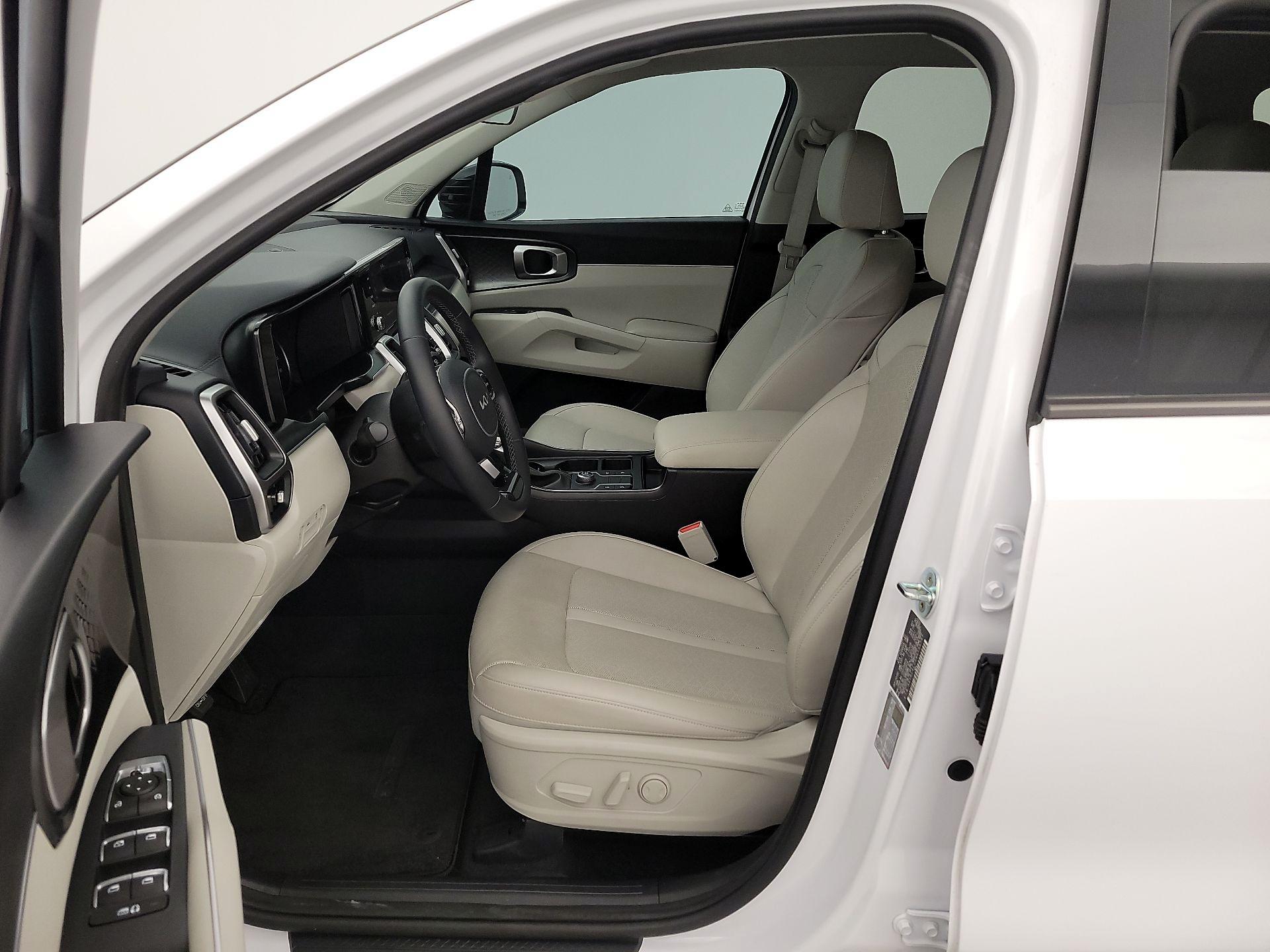 Thumbnail: 2022 Kia Sorento - 11