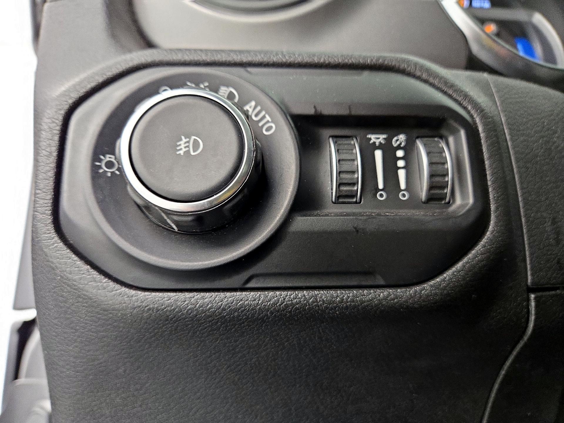 Thumbnail: 2021 Jeep Wrangler - 13