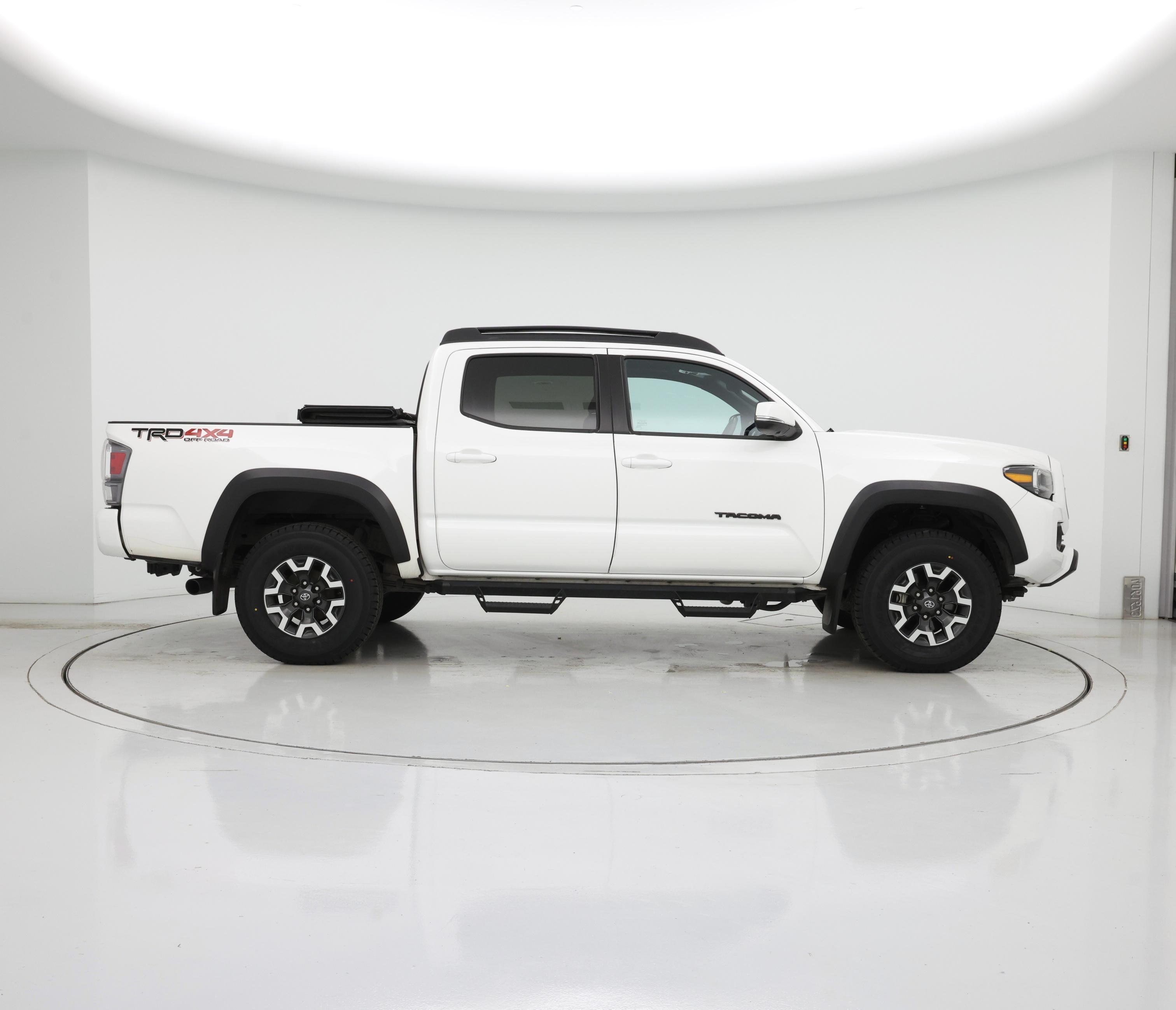 Thumbnail: 2021 Toyota Tacoma - 7