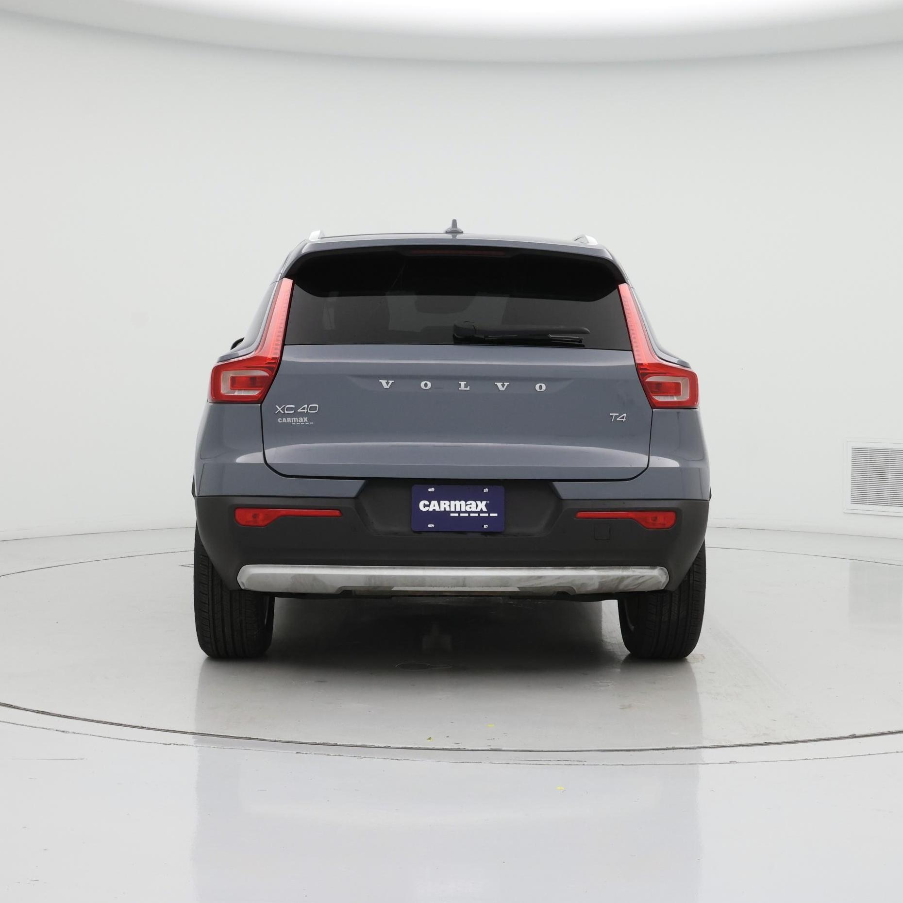 Thumbnail: 2022 Volvo XC40 - 6