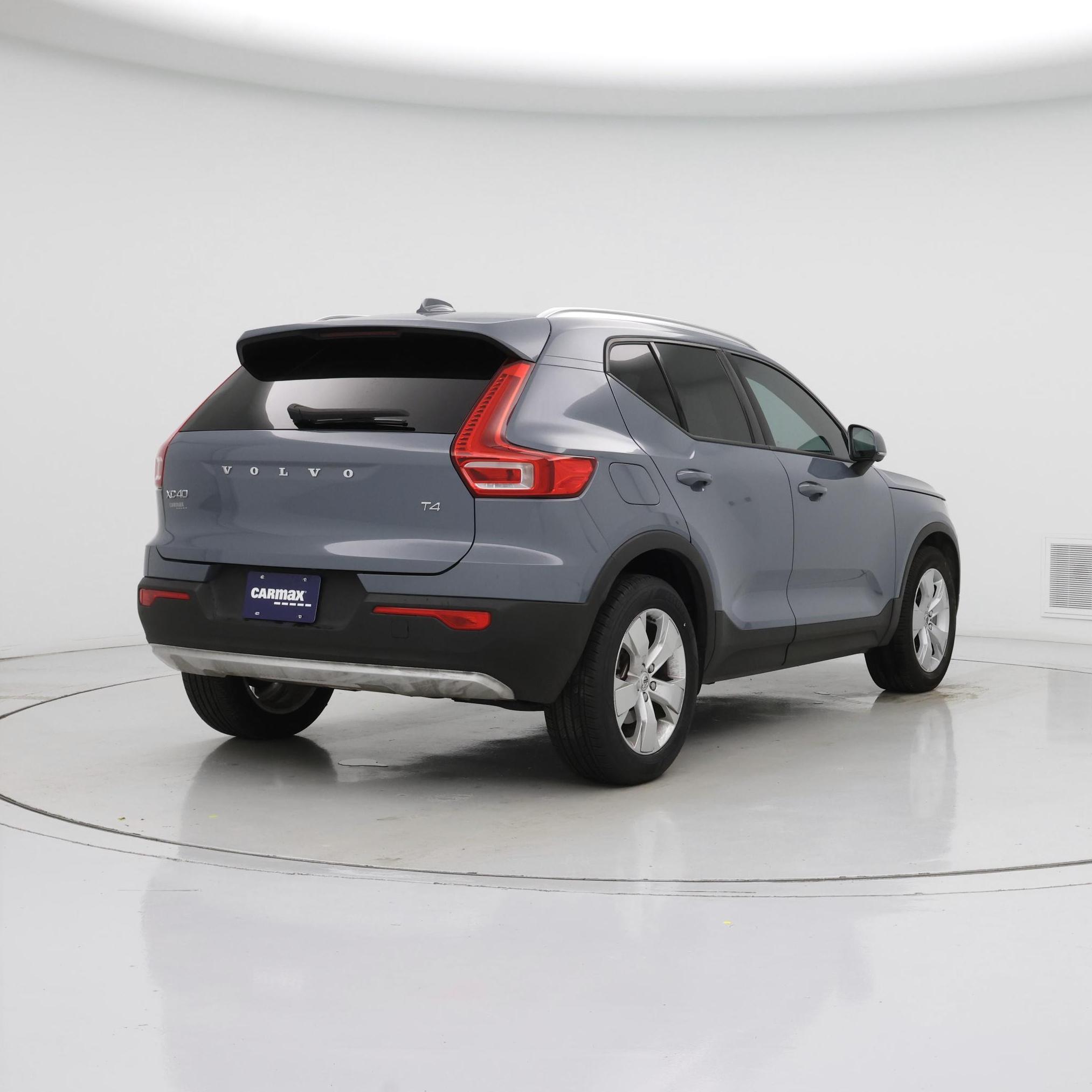Thumbnail: 2022 Volvo XC40 - 8